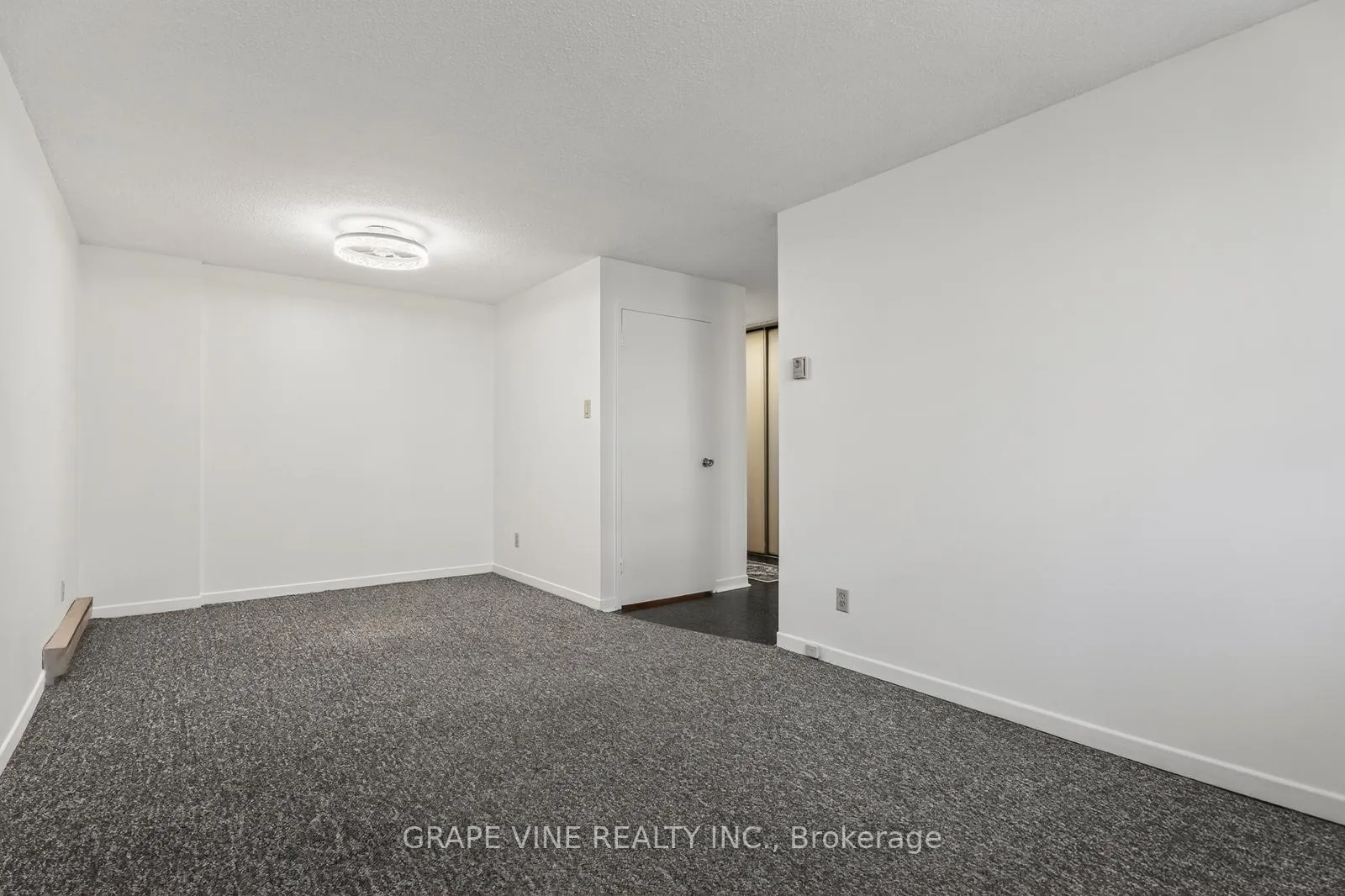 Photo 20 of Unit 102, 50 Burnside Avenue, Ottawa, Mechanicsville — HOMEH