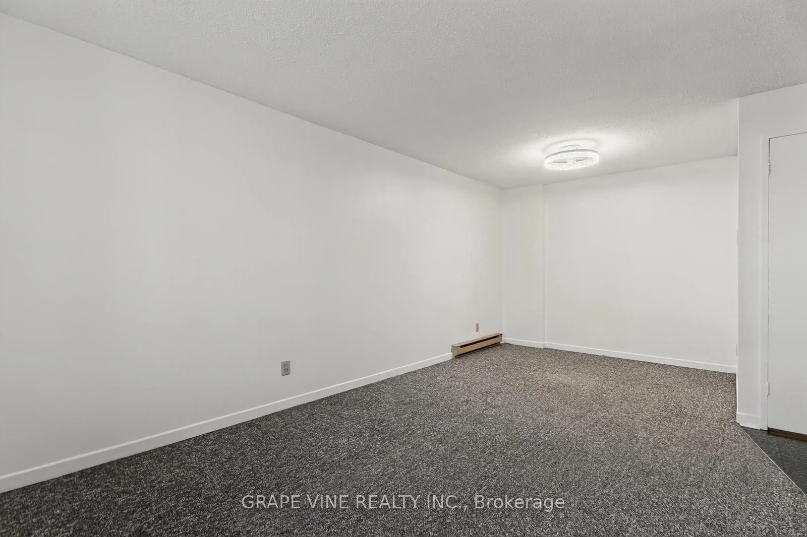 Photo 21 of Unit 102, 50 Burnside Avenue, Ottawa, Mechanicsville — HOMEH