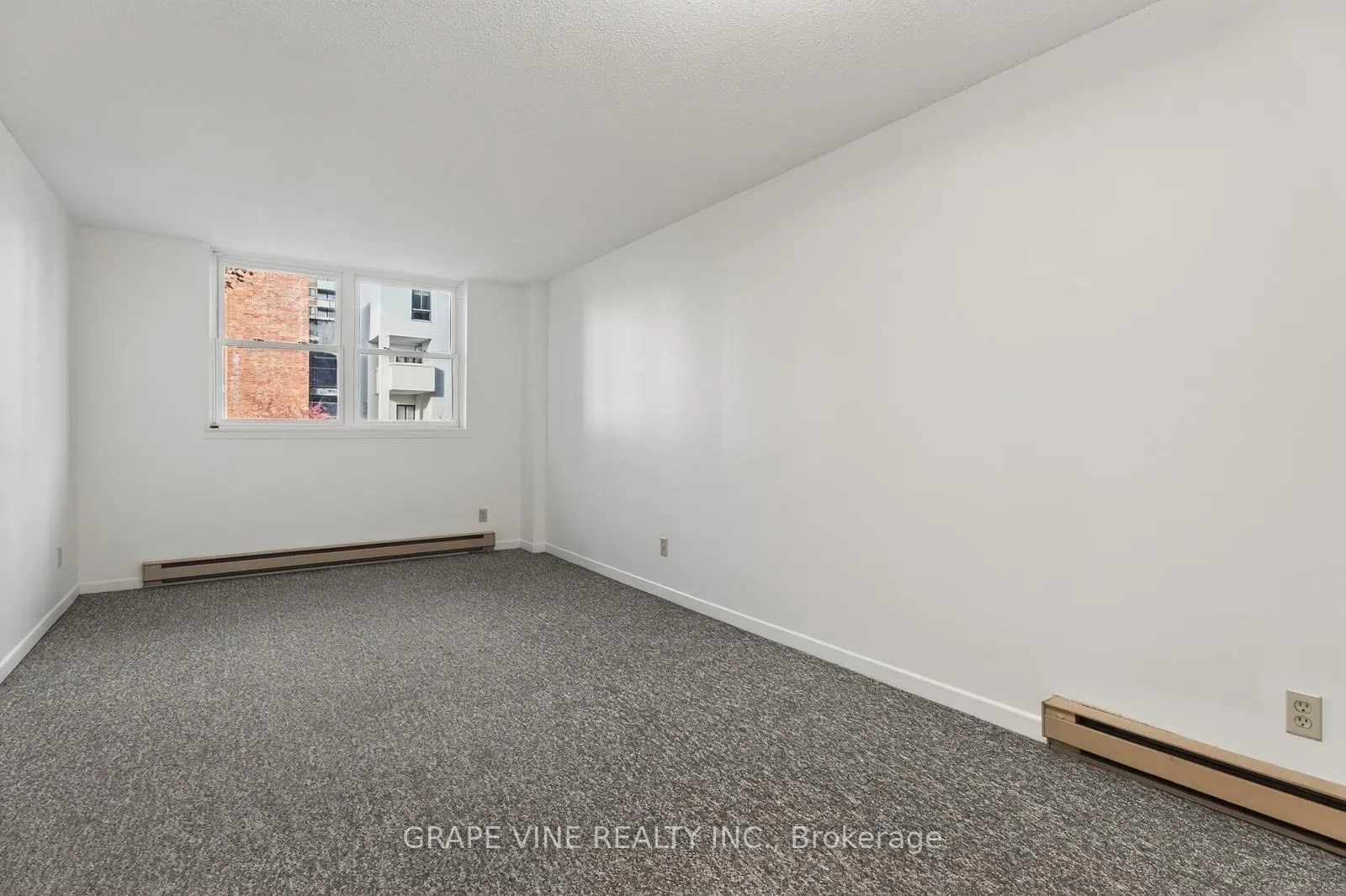 Photo 25 of Unit 102, 50 Burnside Avenue, Ottawa, Mechanicsville — HOMEH