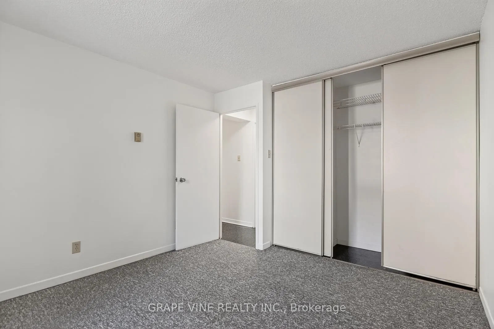 Photo 29 of Unit 102, 50 Burnside Avenue, Ottawa, Mechanicsville — HOMEH