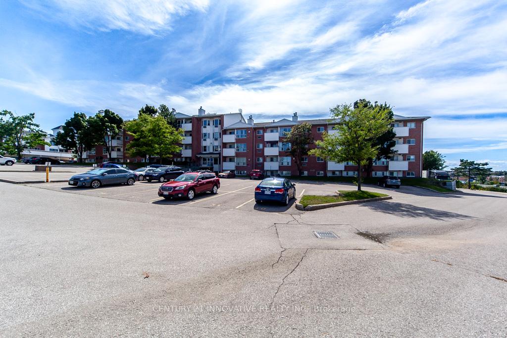 Photo 7 of Unit B03, 126 Bell Farm Road, Barrie, City Centre — HOMEH
