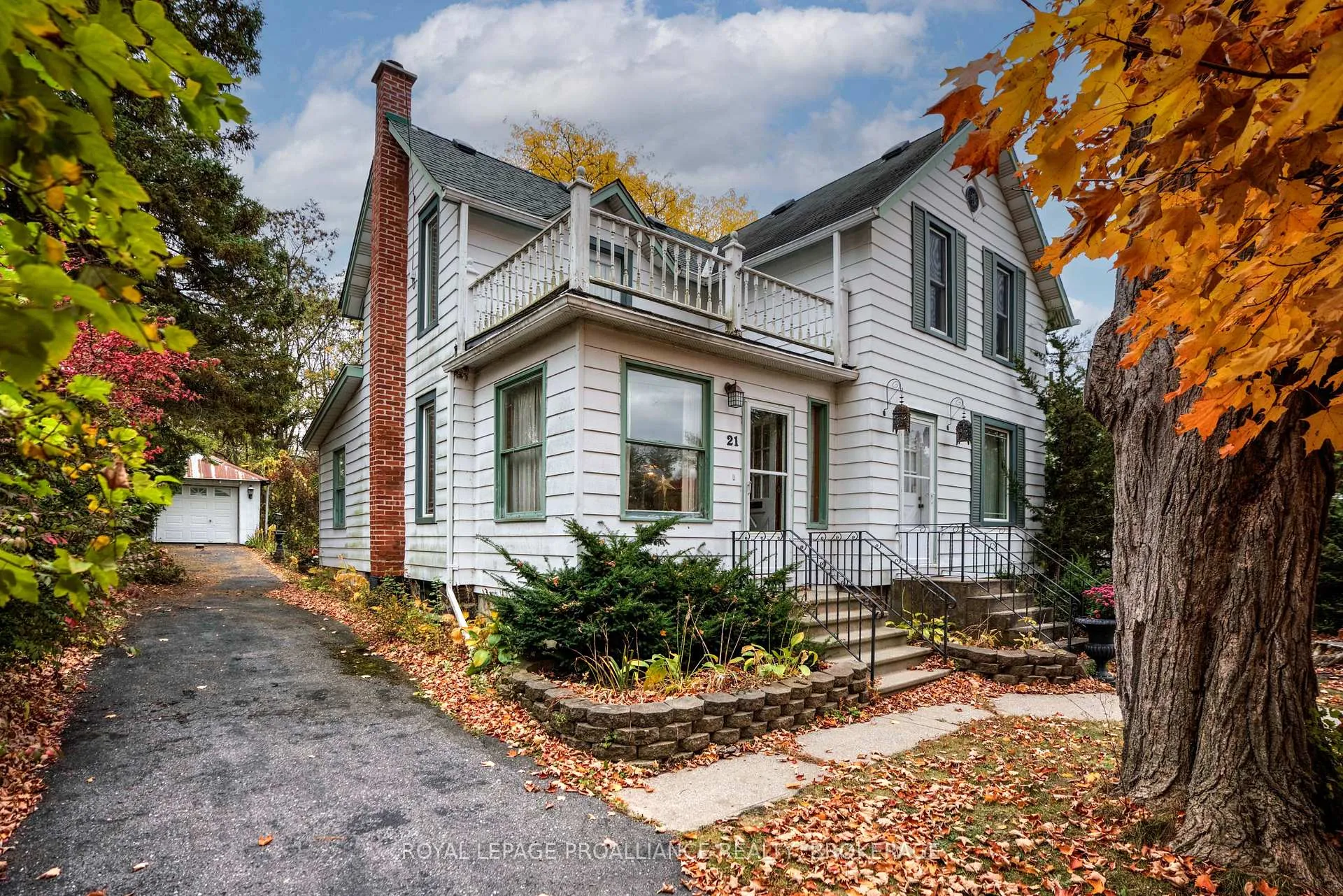 Photo 3 of 21 Osborne Street, Gananoque — HOMEH