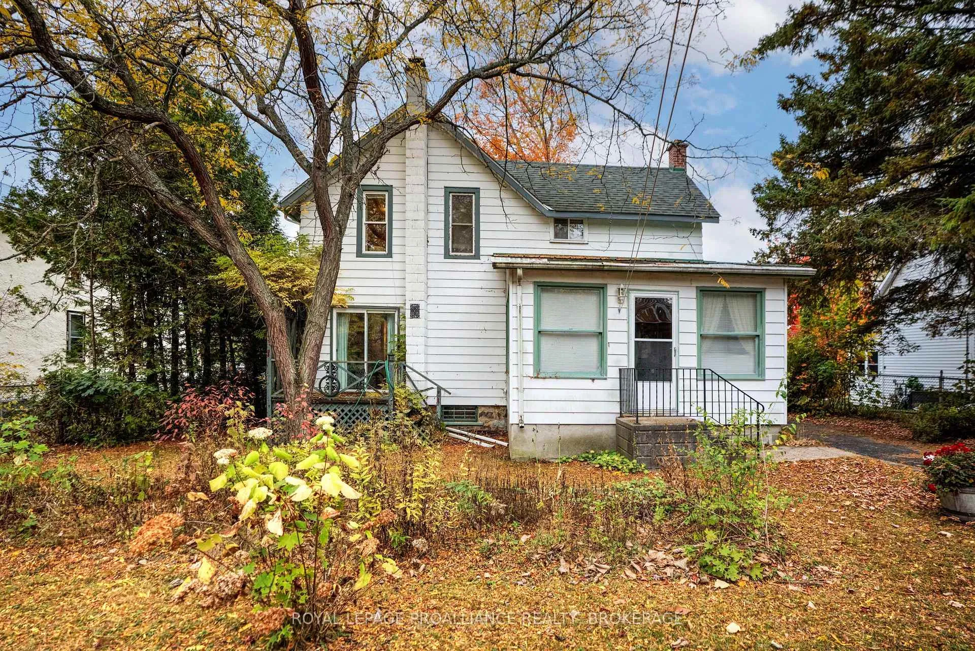 Photo 8 of 21 Osborne Street, Gananoque — HOMEH
