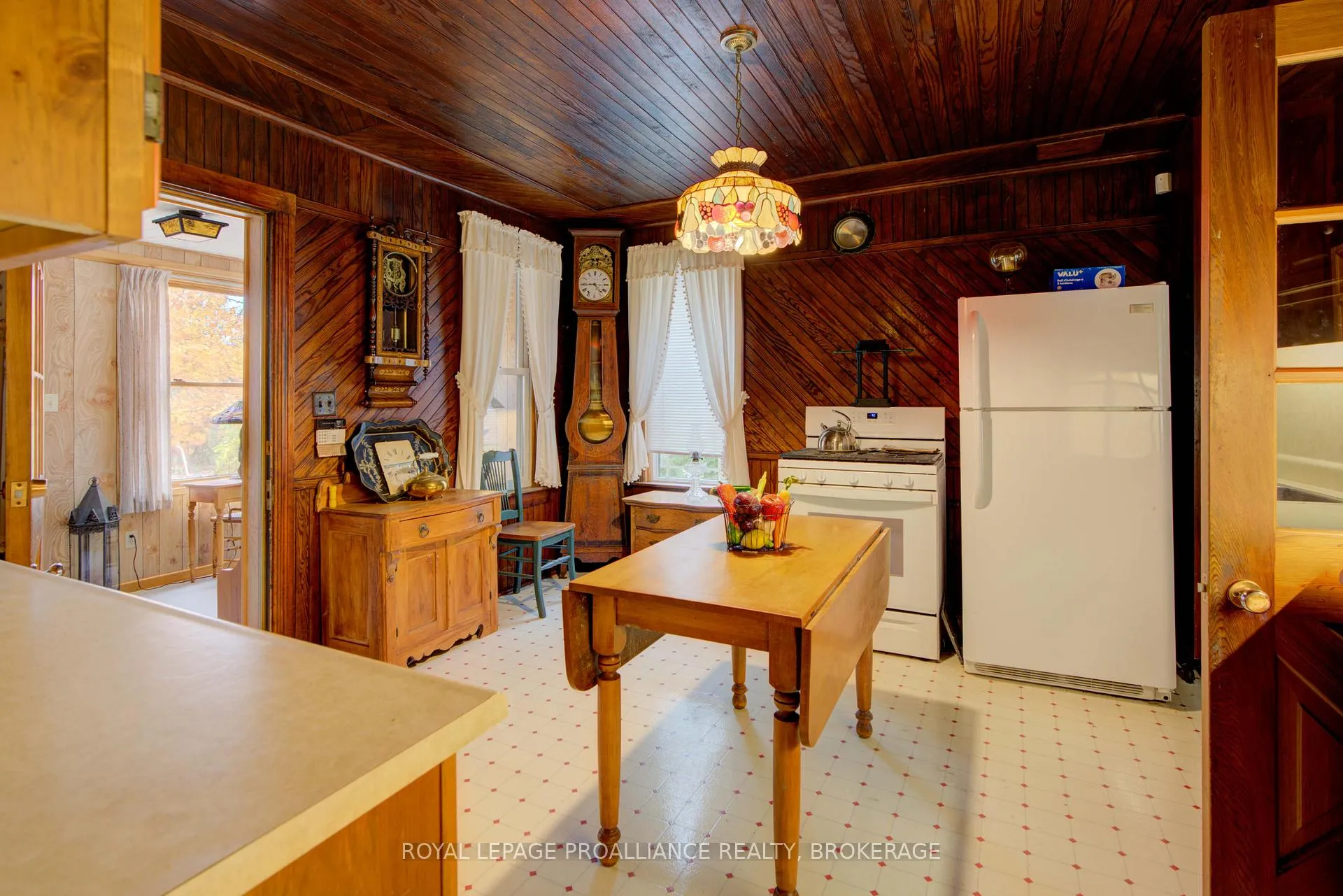 Photo 14 of 21 Osborne Street, Gananoque — HOMEH