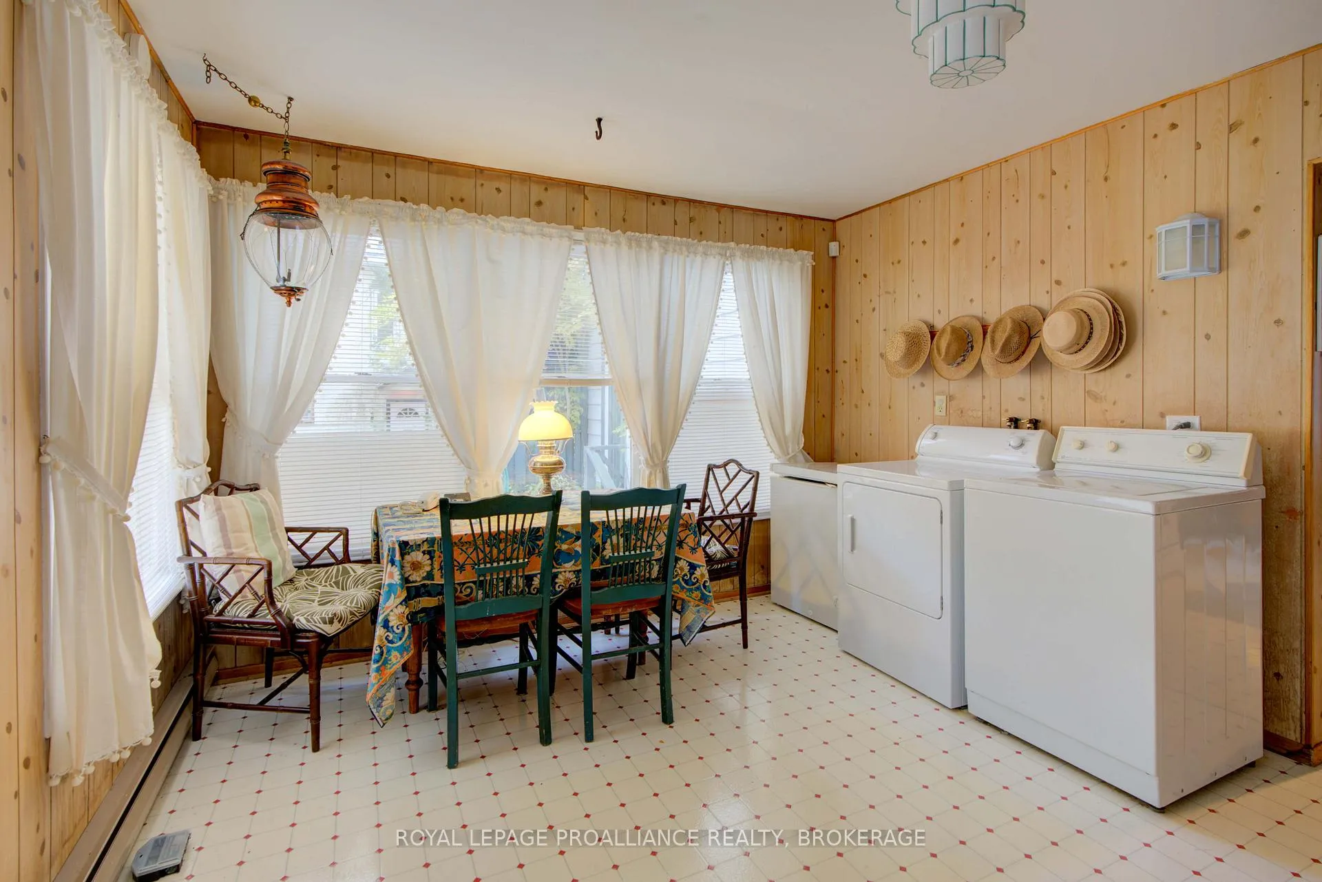 Photo 18 of 21 Osborne Street, Gananoque — HOMEH