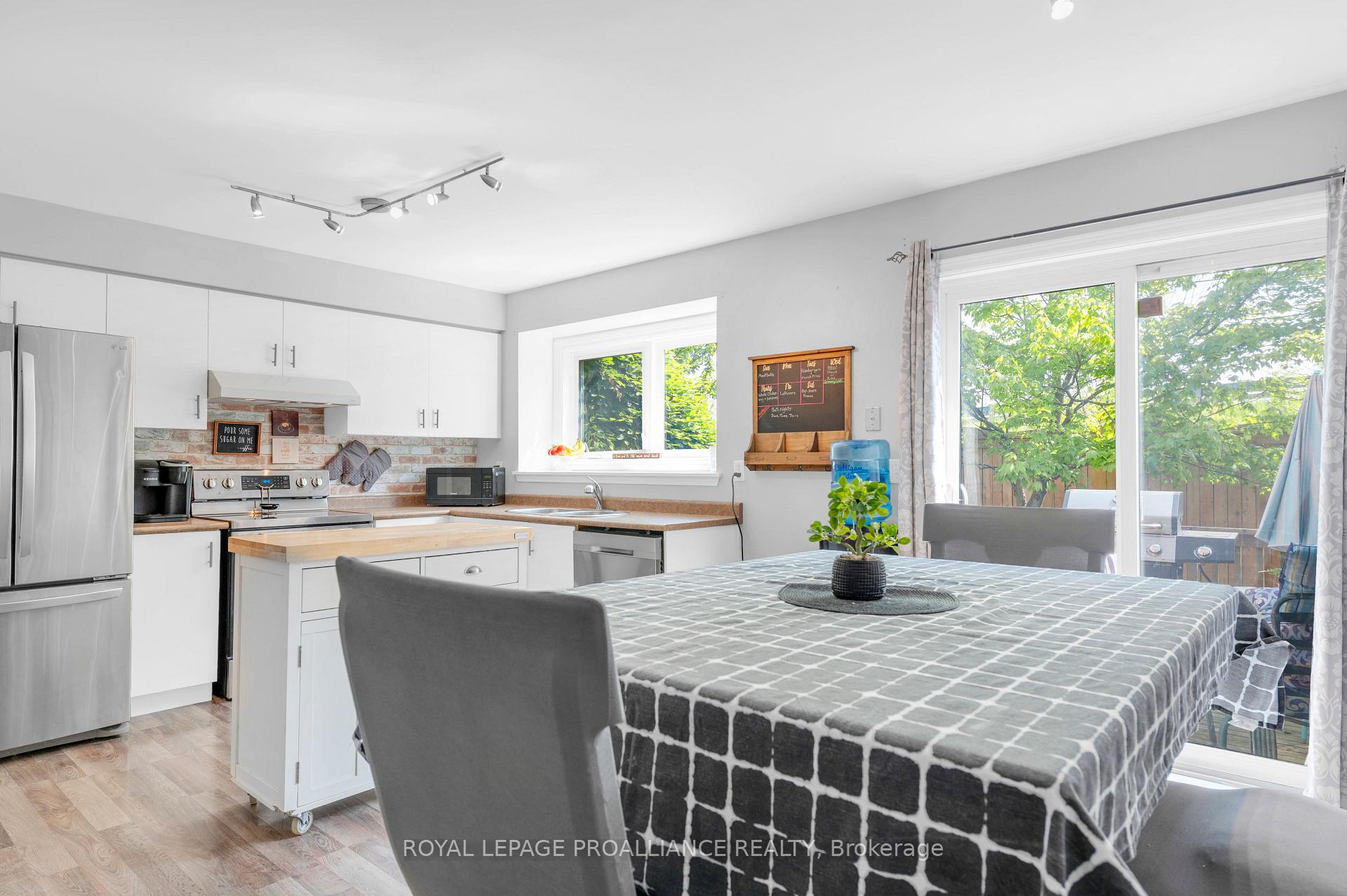 Photo 10 of Unit 30, 9 Progress Avenue, Belleville, Belleville Ward — HOMEH