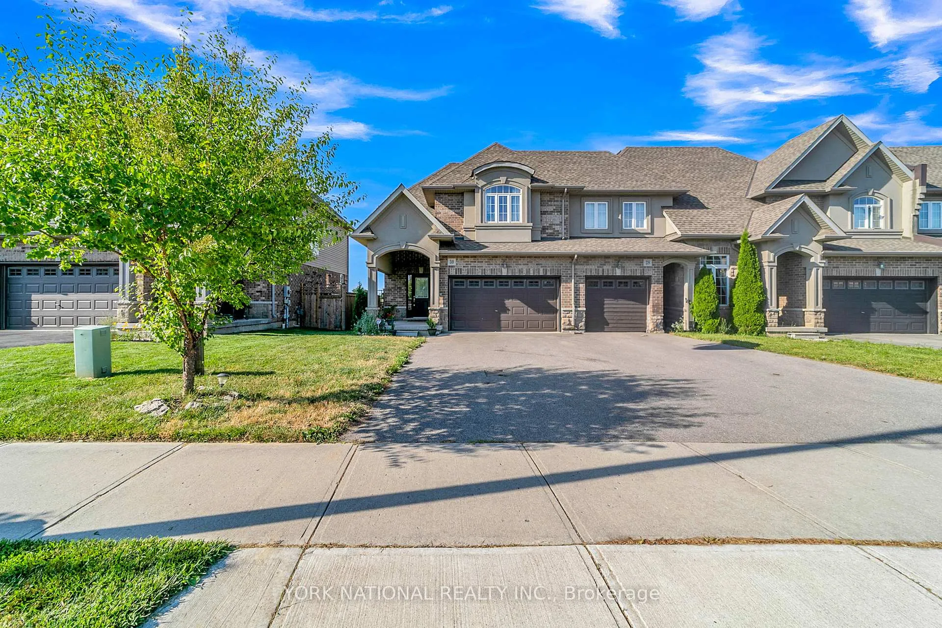 Photo 1 of 30 Madonna Drive S, Hamilton, Carpenter — HOMEH