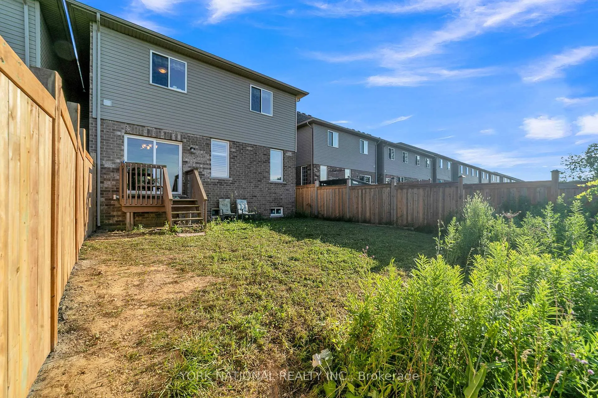 Photo 31 of 30 Madonna Drive S, Hamilton, Carpenter — HOMEH