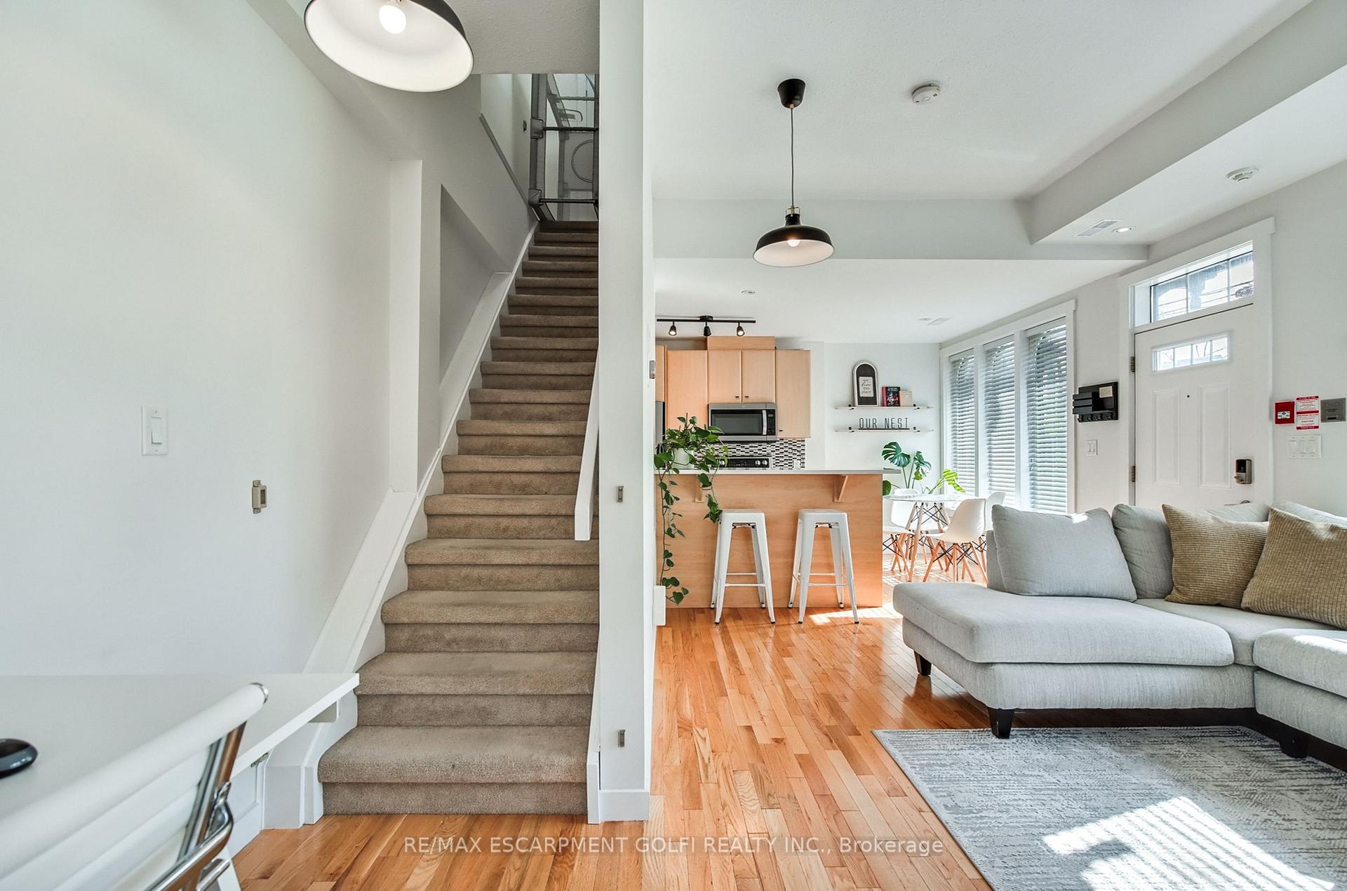 Photo 17 of Unit 16, 49 Ontario Street, Grimsby, Grimsby East — HOMEH