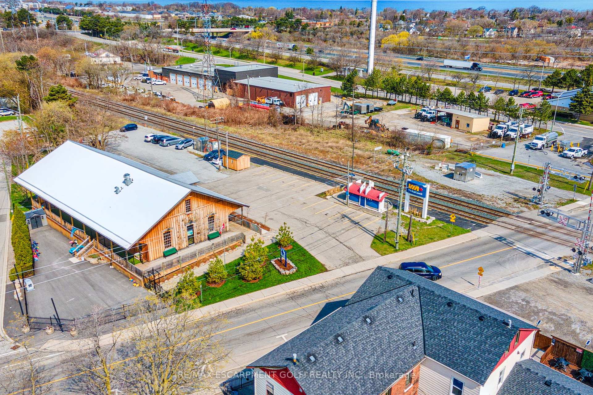 Photo 32 of Unit 16, 49 Ontario Street, Grimsby, Grimsby East — HOMEH