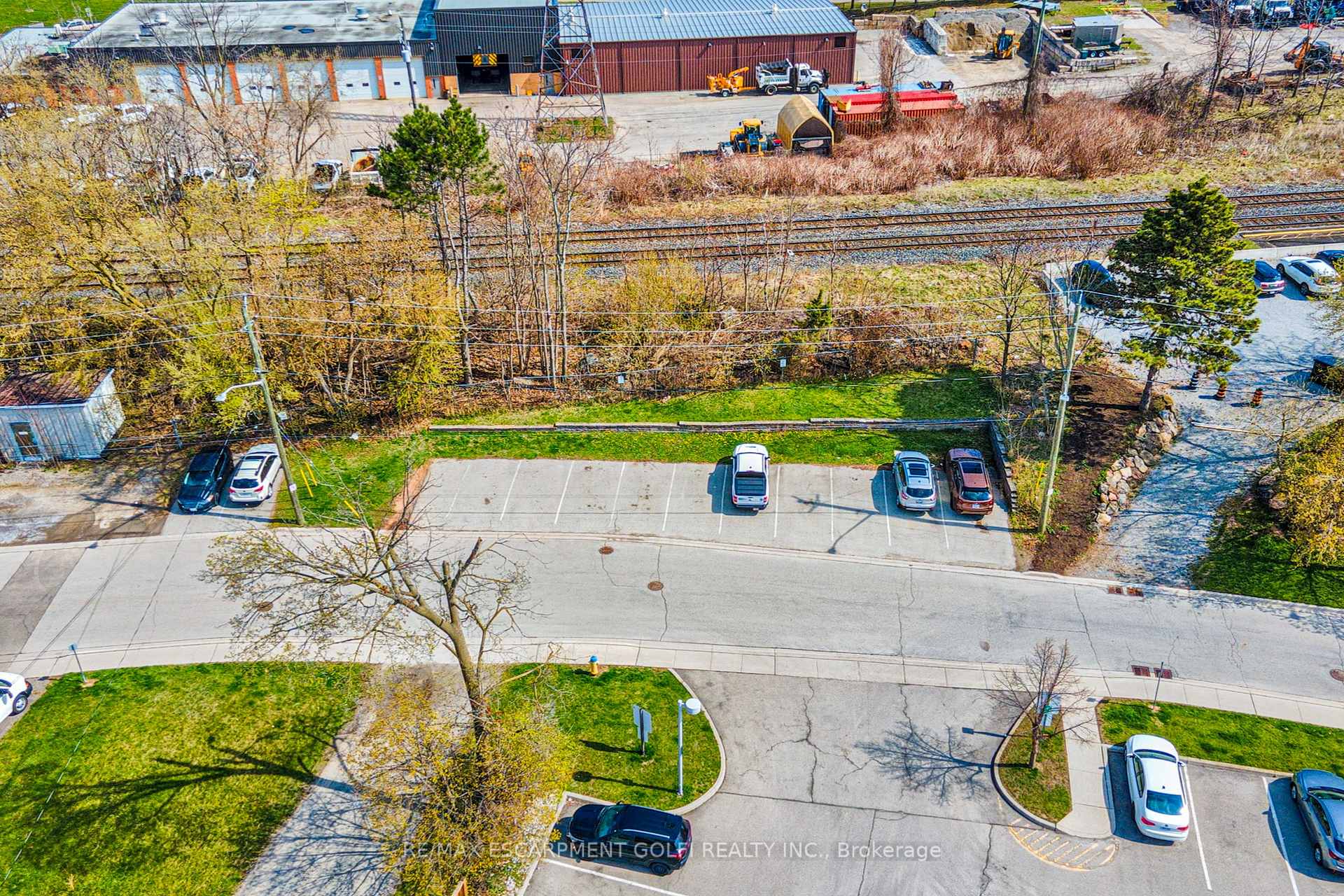 Photo 34 of Unit 16, 49 Ontario Street, Grimsby, Grimsby East — HOMEH
