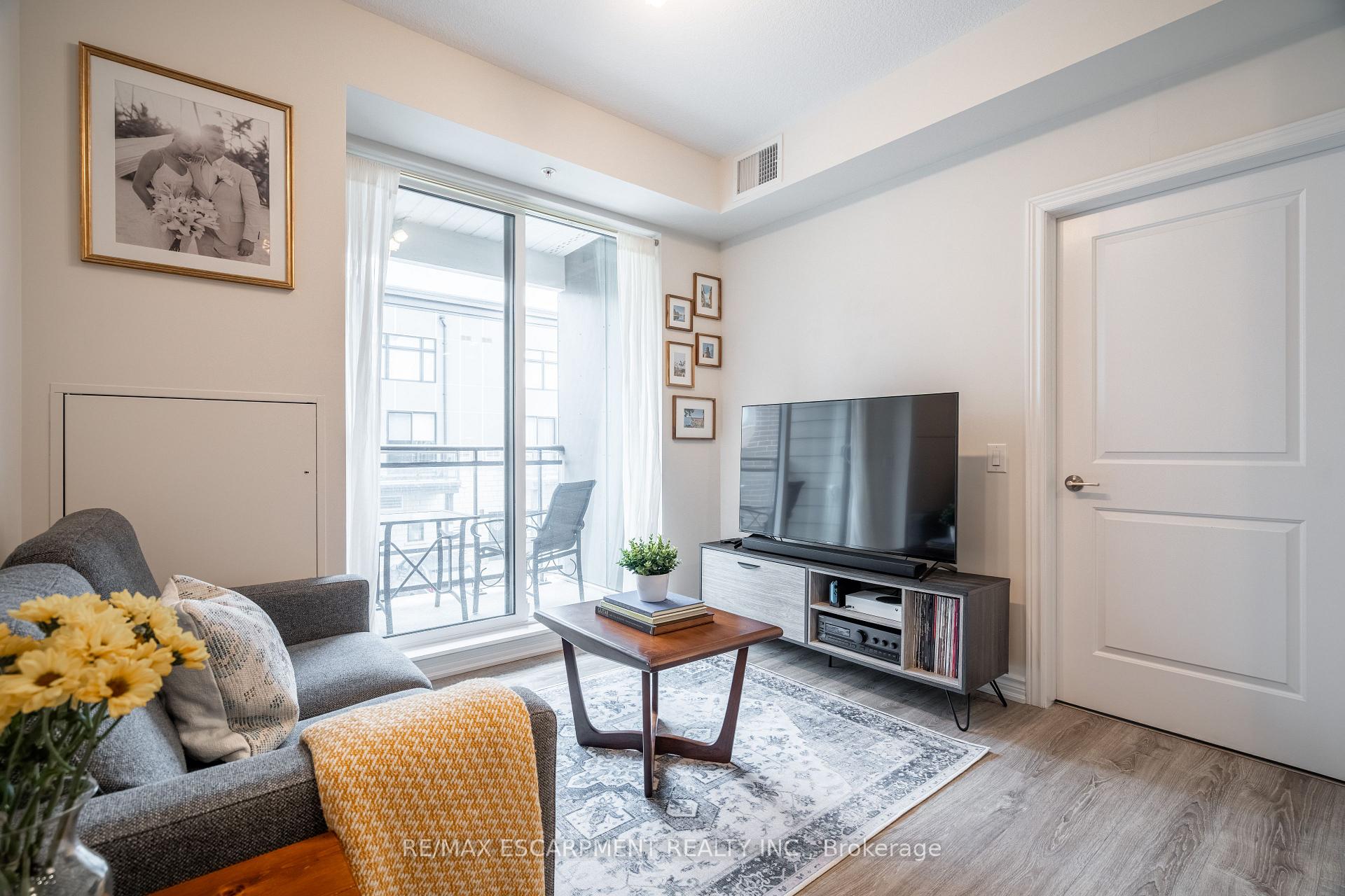 Photo 7 of Unit 208, 40 Esplanade Lane, Grimsby, Grimsby Beach — HOMEH