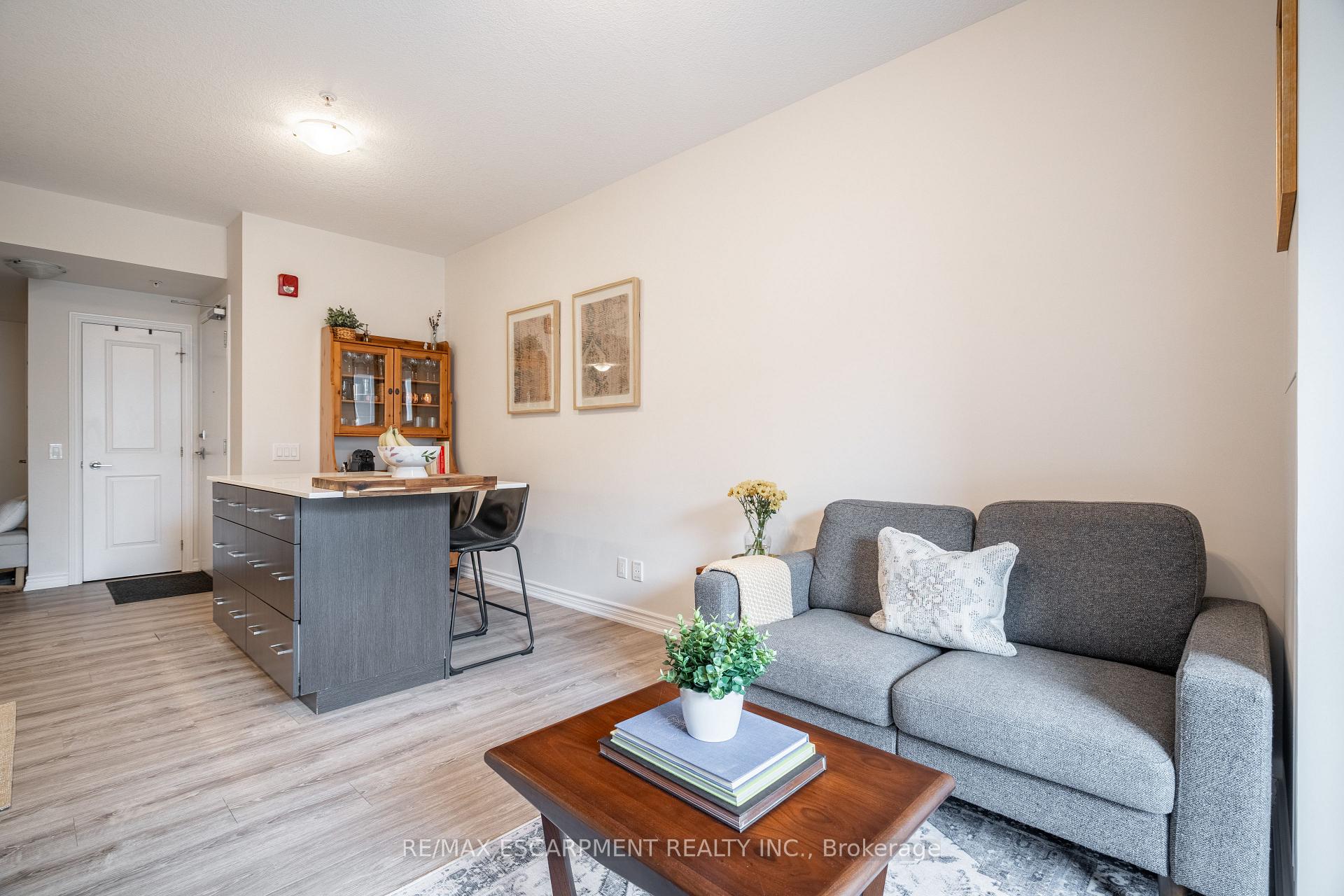 Photo 9 of Unit 208, 40 Esplanade Lane, Grimsby, Grimsby Beach — HOMEH