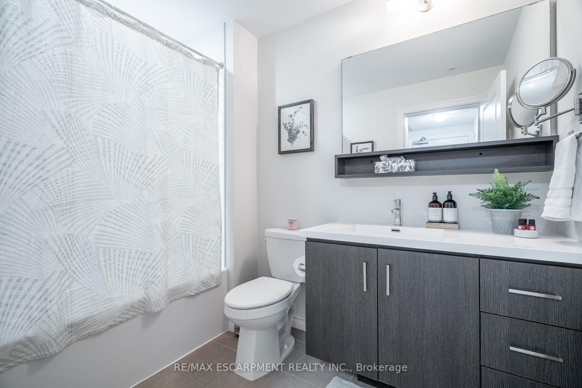 Photo 14 of Unit 208, 40 Esplanade Lane, Grimsby, Grimsby Beach — HOMEH