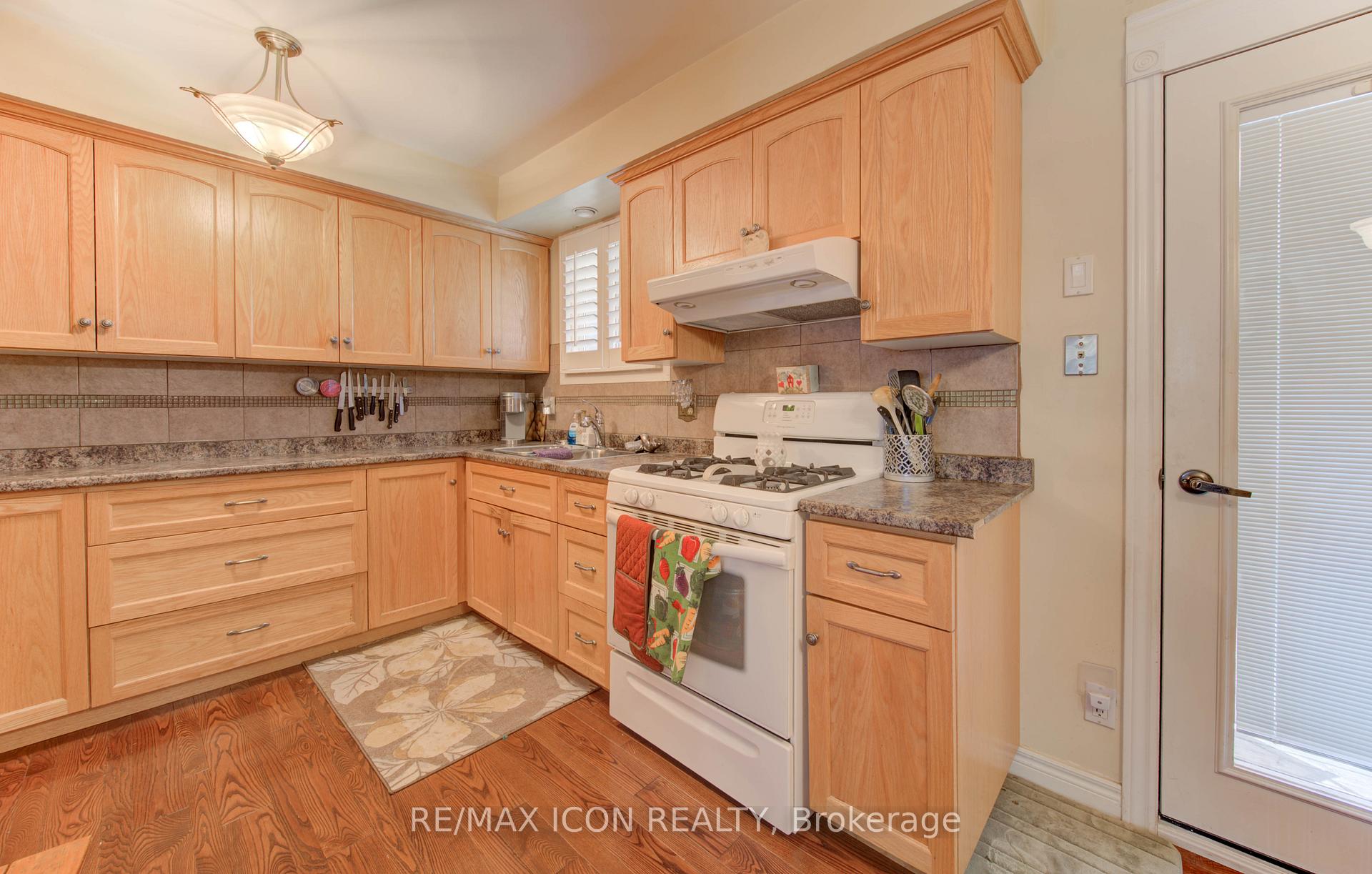 Photo 9 of Unit 57, 49 Cedarwoods Crescent, Kitchener — HOMEH
