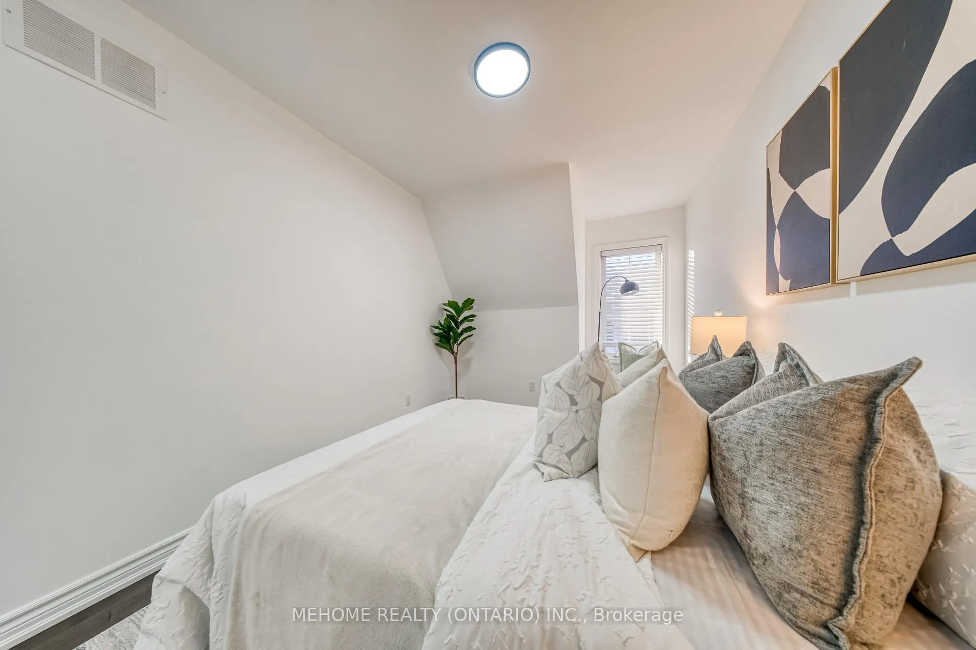 Photo 37 of Unit 319, 199 Pine Grove Road, Vaughan, Islington Woods — HOMEH