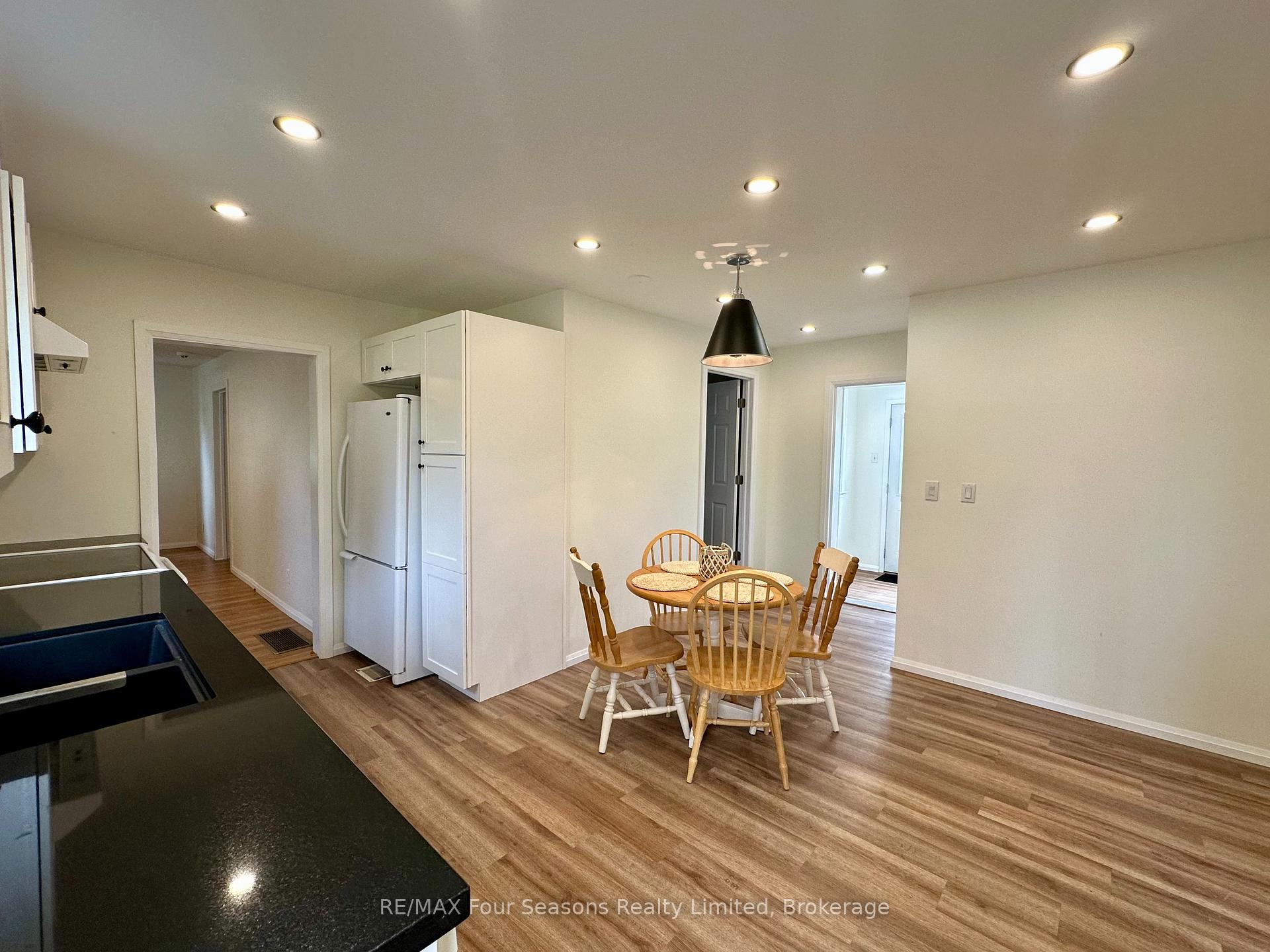 Photo 6 of 240 Jane Street, Clearview, Stayner — HOMEH