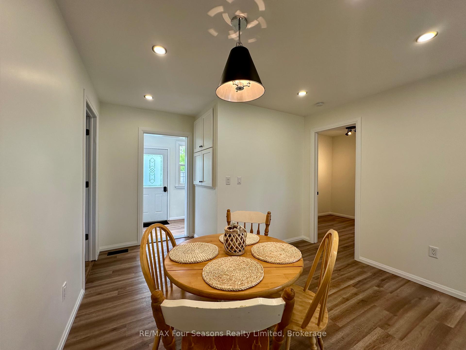 Photo 7 of 240 Jane Street, Clearview, Stayner — HOMEH