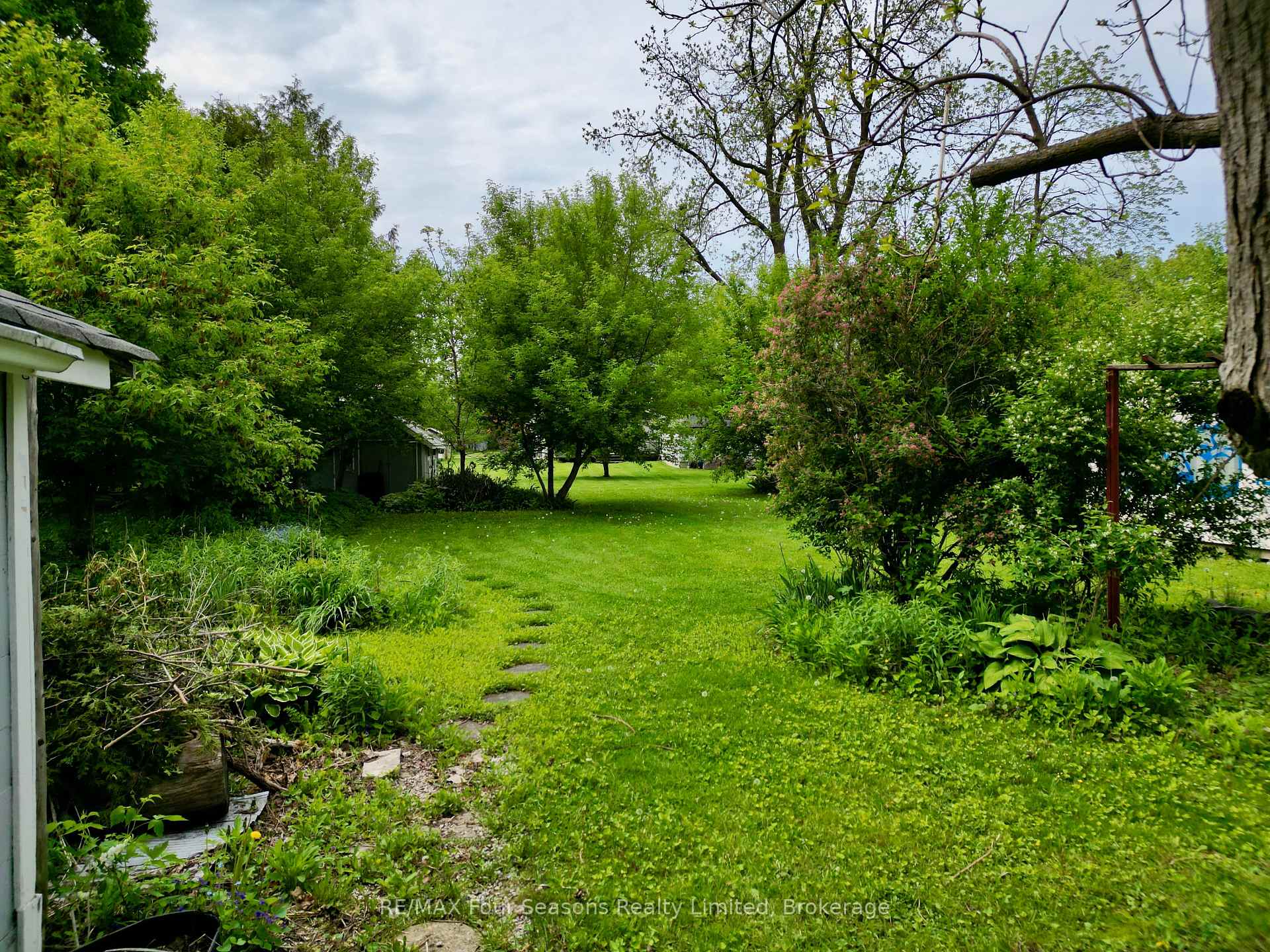 Photo 22 of 240 Jane Street, Clearview, Stayner — HOMEH