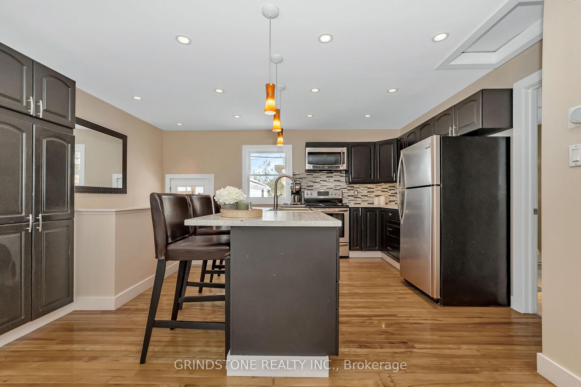 Photo 7 of 22 Marshall Avenue, Ottawa, Carlington — HOMEH