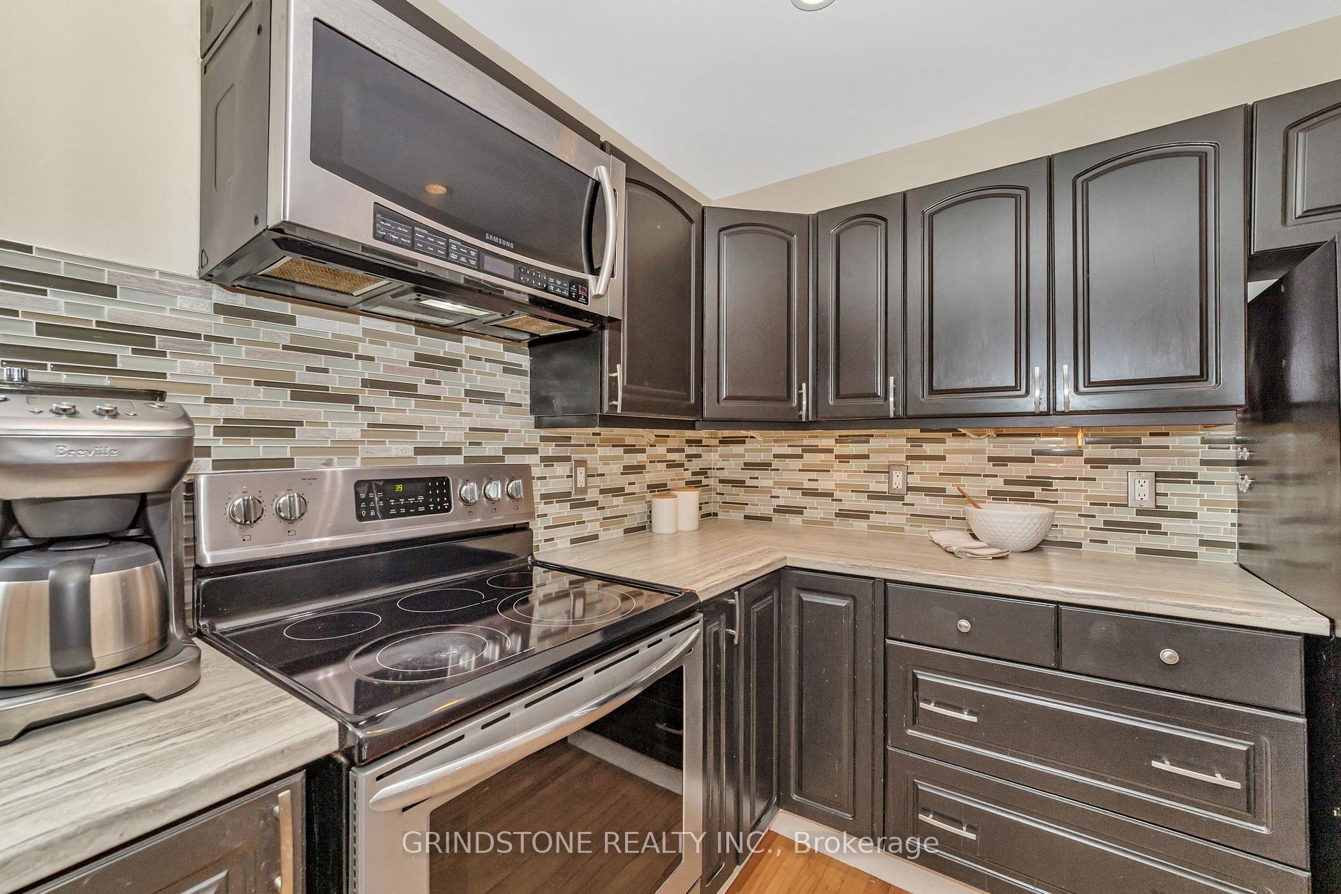Photo 11 of 22 Marshall Avenue, Ottawa, Carlington — HOMEH