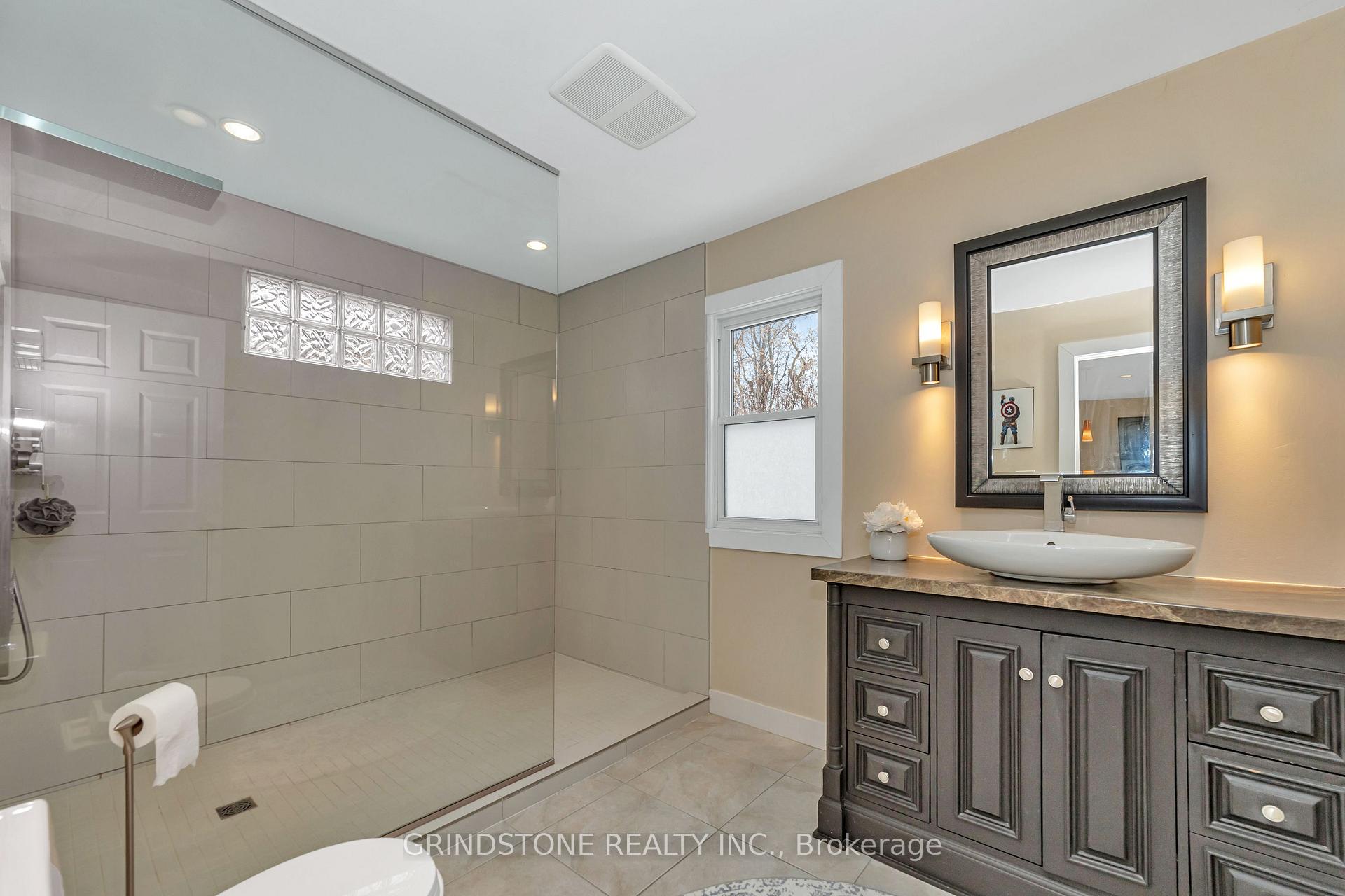 Photo 15 of 22 Marshall Avenue, Ottawa, Carlington — HOMEH