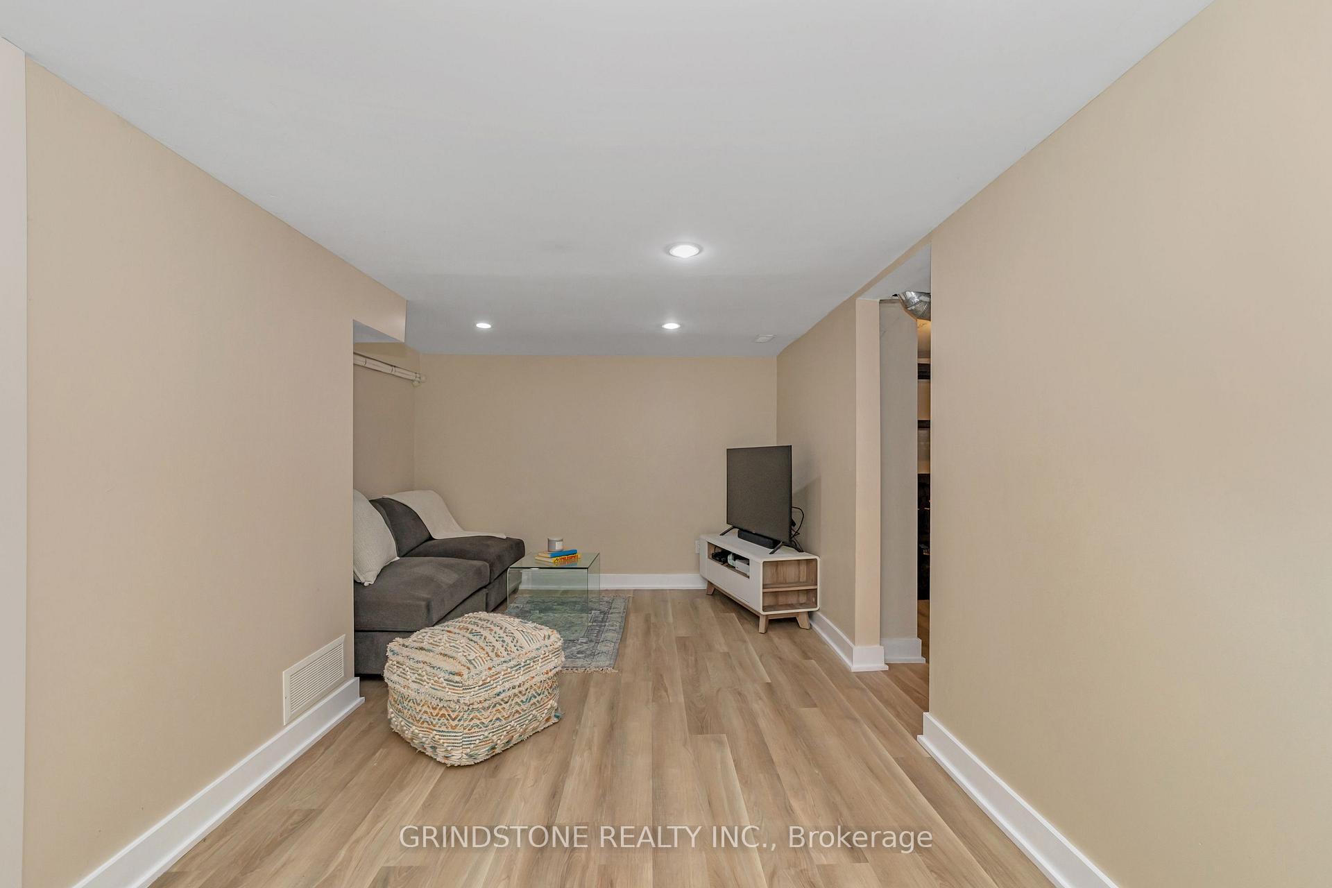 Photo 21 of 22 Marshall Avenue, Ottawa, Carlington — HOMEH