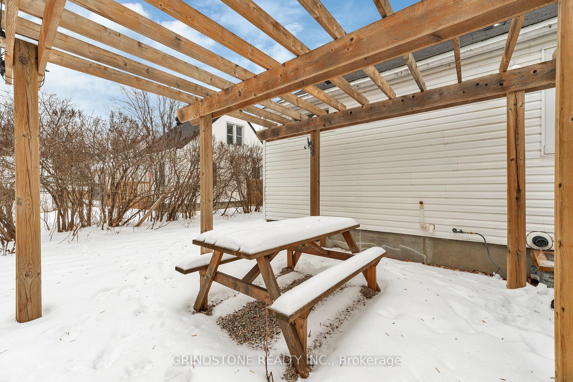 Photo 26 of 22 Marshall Avenue, Ottawa, Carlington — HOMEH