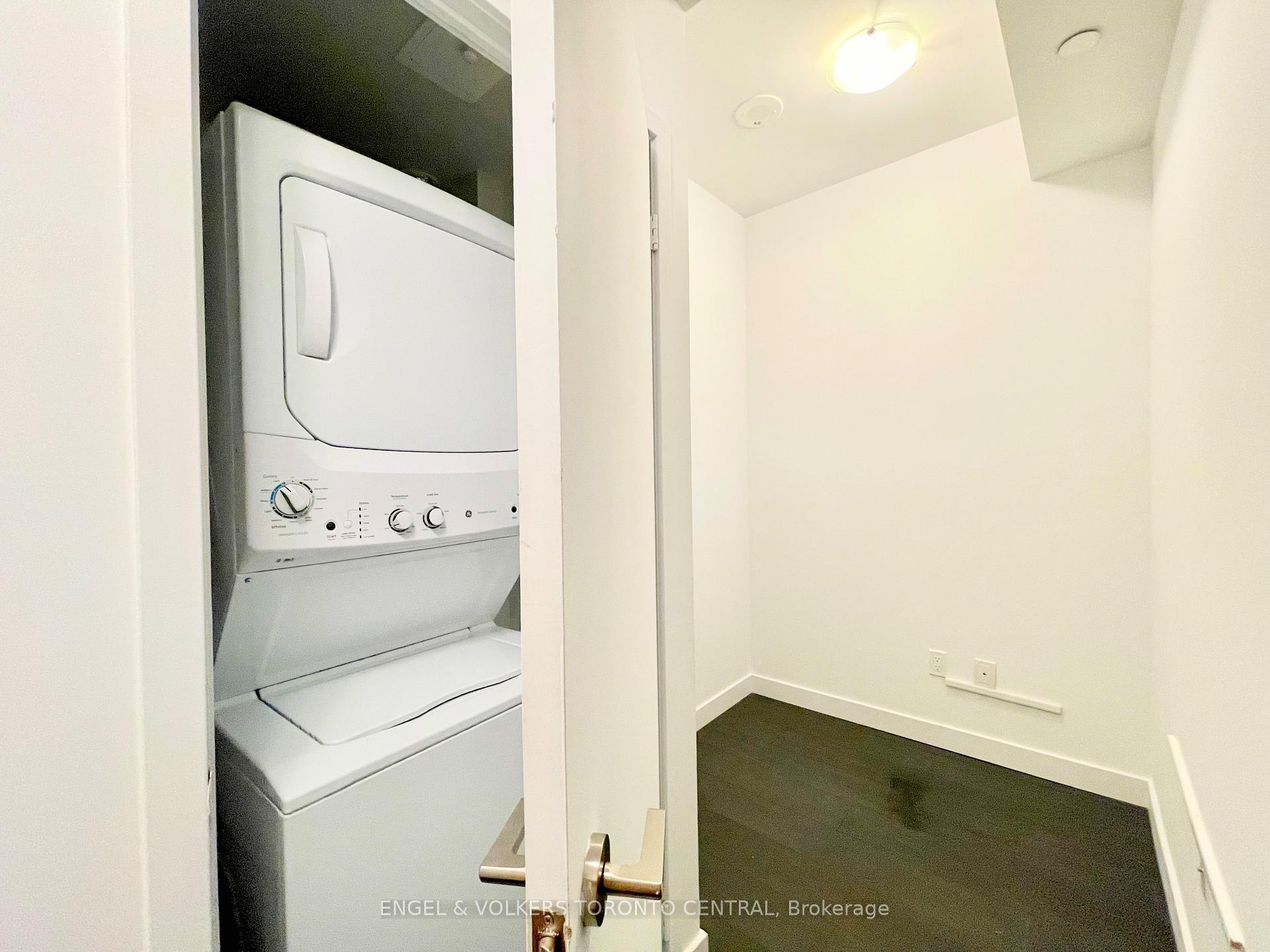 Photo 15 of Unit 3002, 8 Eglinton Avenue E, Toronto, Mount Pleasant West — HOMEH