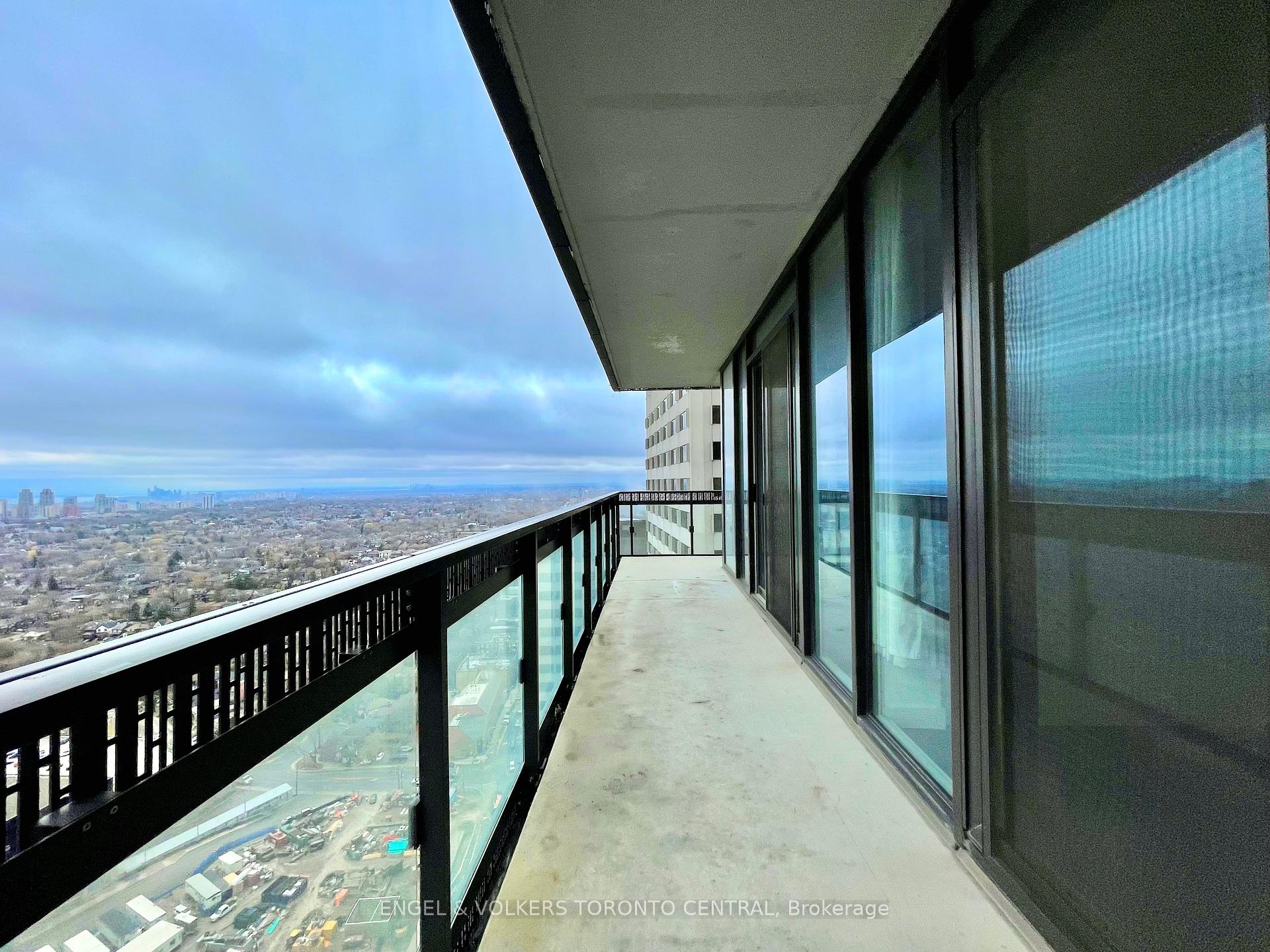 Photo 17 of Unit 3002, 8 Eglinton Avenue E, Toronto, Mount Pleasant West — HOMEH