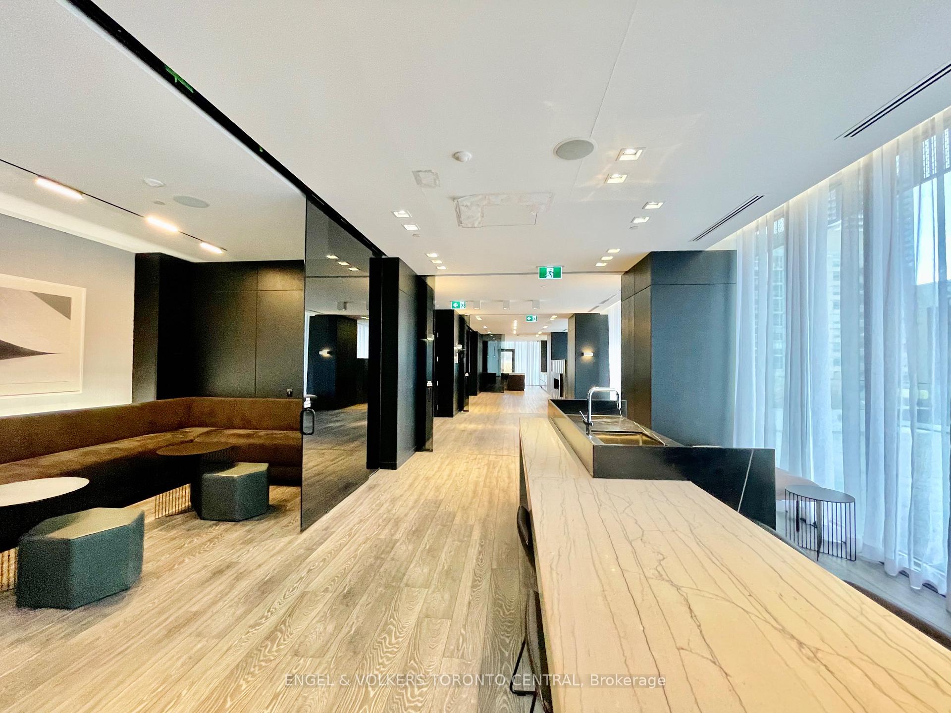 Photo 20 of Unit 3002, 8 Eglinton Avenue E, Toronto, Mount Pleasant West — HOMEH