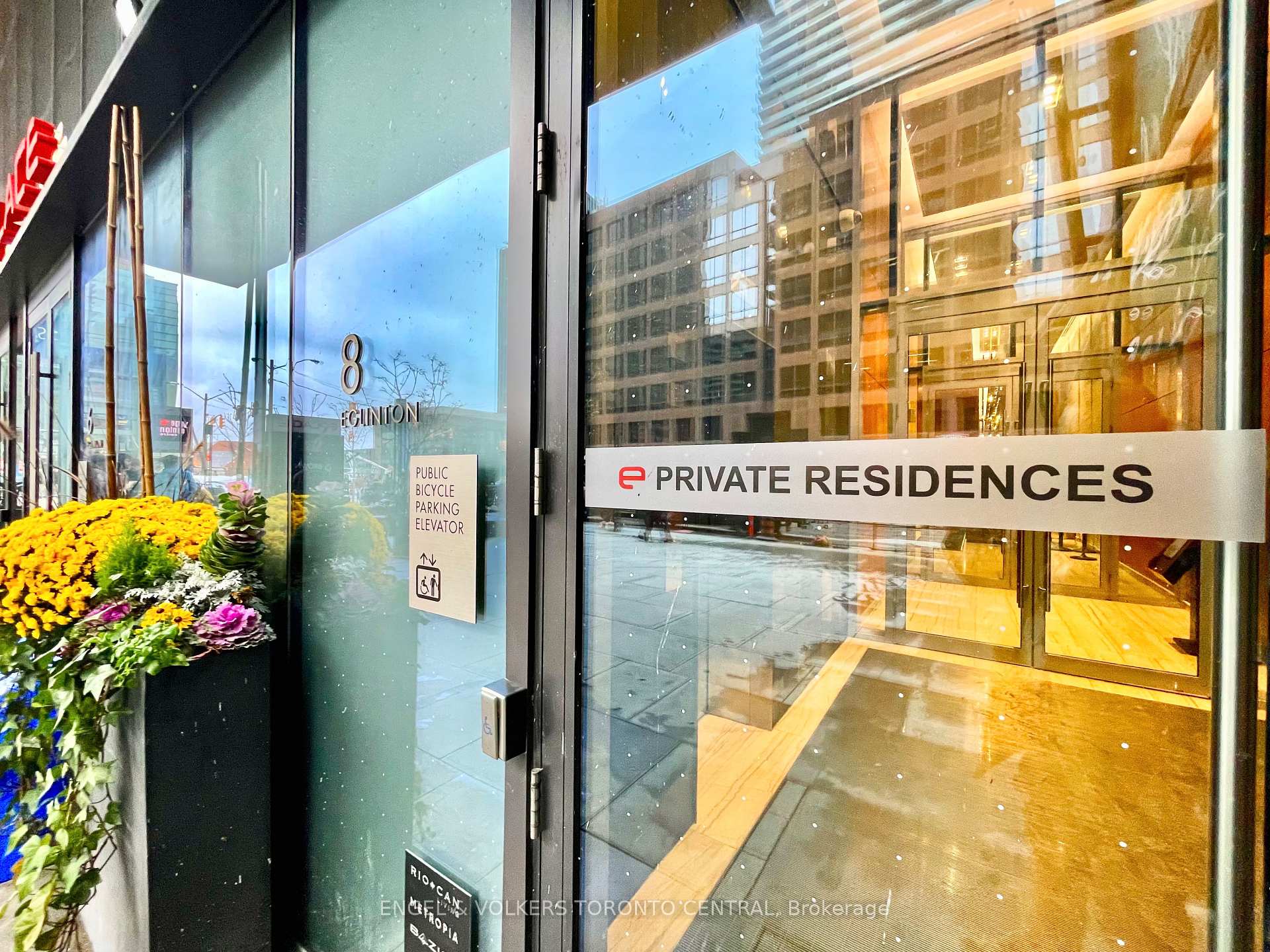 Photo 22 of Unit 3002, 8 Eglinton Avenue E, Toronto, Mount Pleasant West — HOMEH