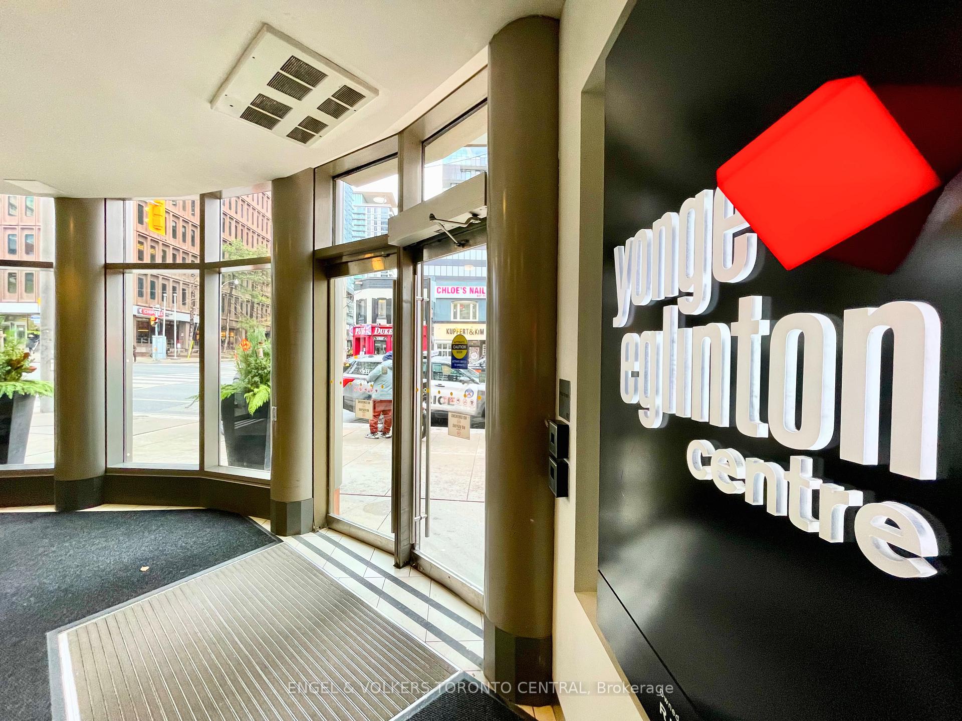 Photo 26 of Unit 3002, 8 Eglinton Avenue E, Toronto, Mount Pleasant West — HOMEH