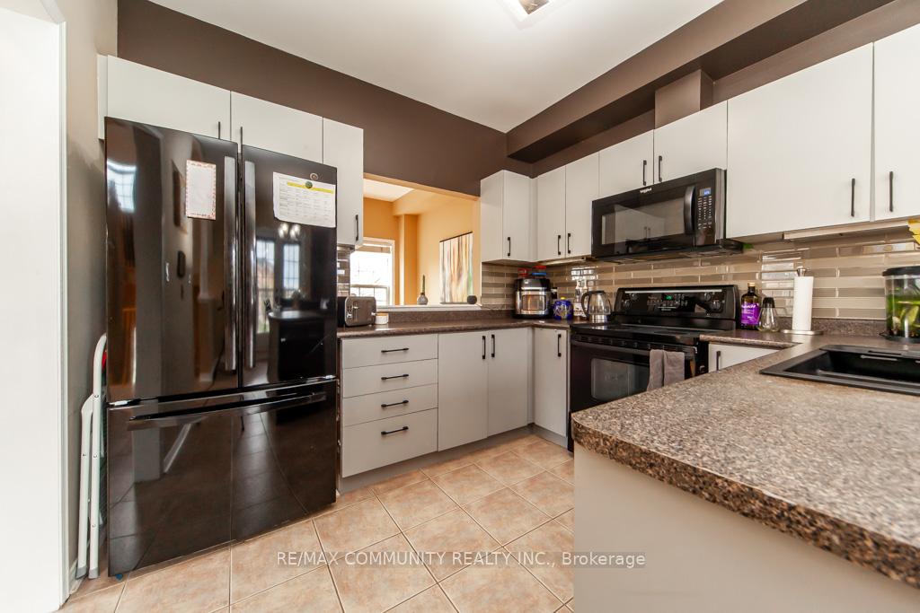 Photo 8 of Unit 17, 575 Steeple Hill, Pickering, Woodlands — HOMEH