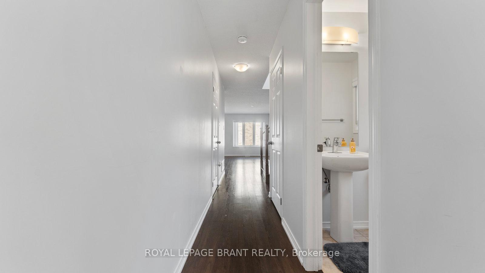 Photo 5 of 18 Butcher Crescent, Brantford — HOMEH
