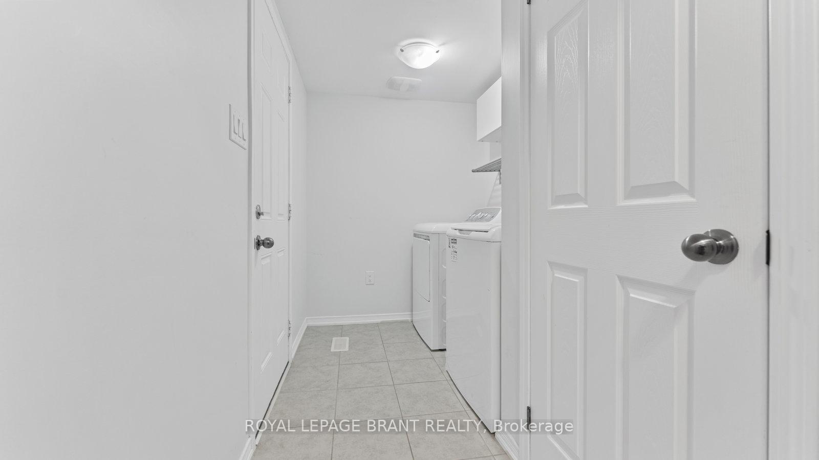 Photo 6 of 18 Butcher Crescent, Brantford — HOMEH