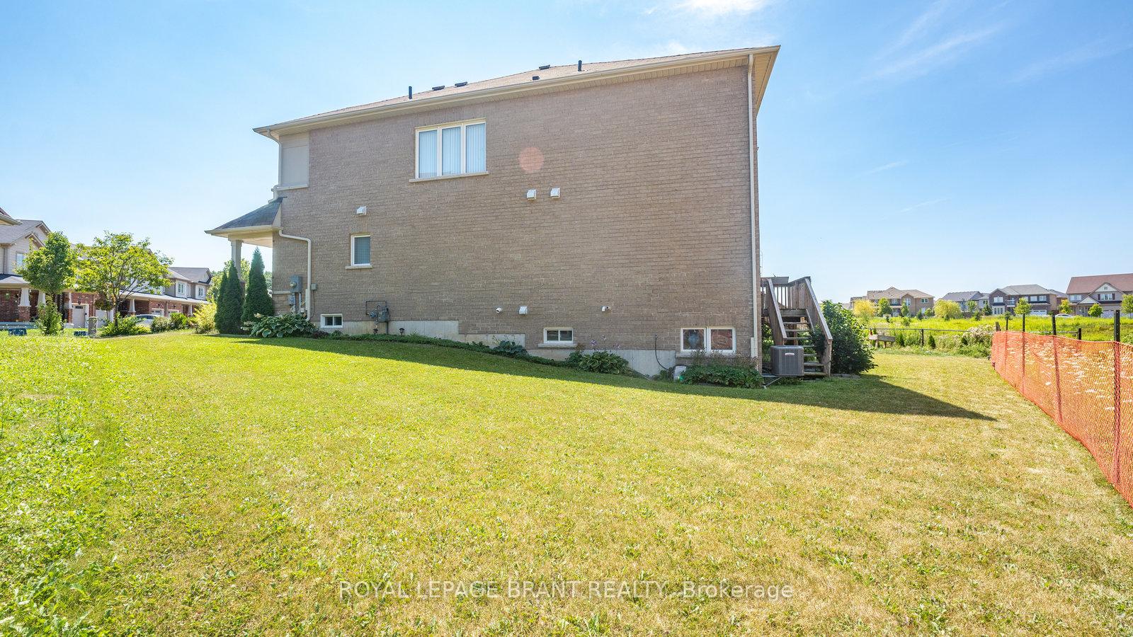 Photo 26 of 18 Butcher Crescent, Brantford — HOMEH