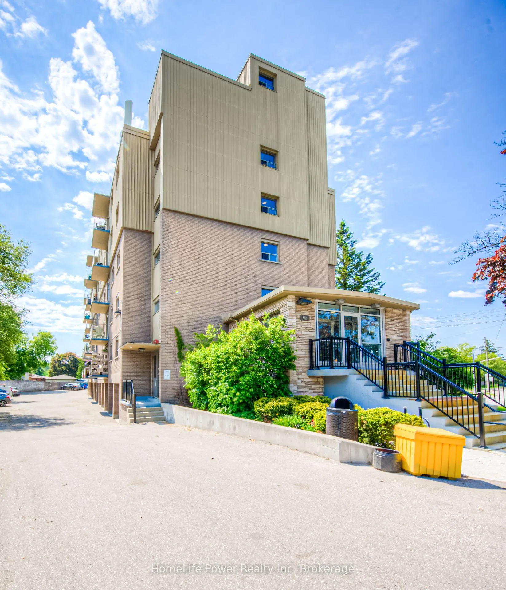 Photo 5 of Unit 501, 283 Fairway Road N, Kitchener — HOMEH
