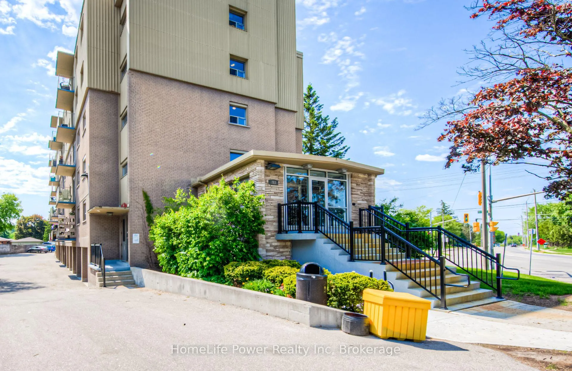 Photo 6 of Unit 501, 283 Fairway Road N, Kitchener — HOMEH