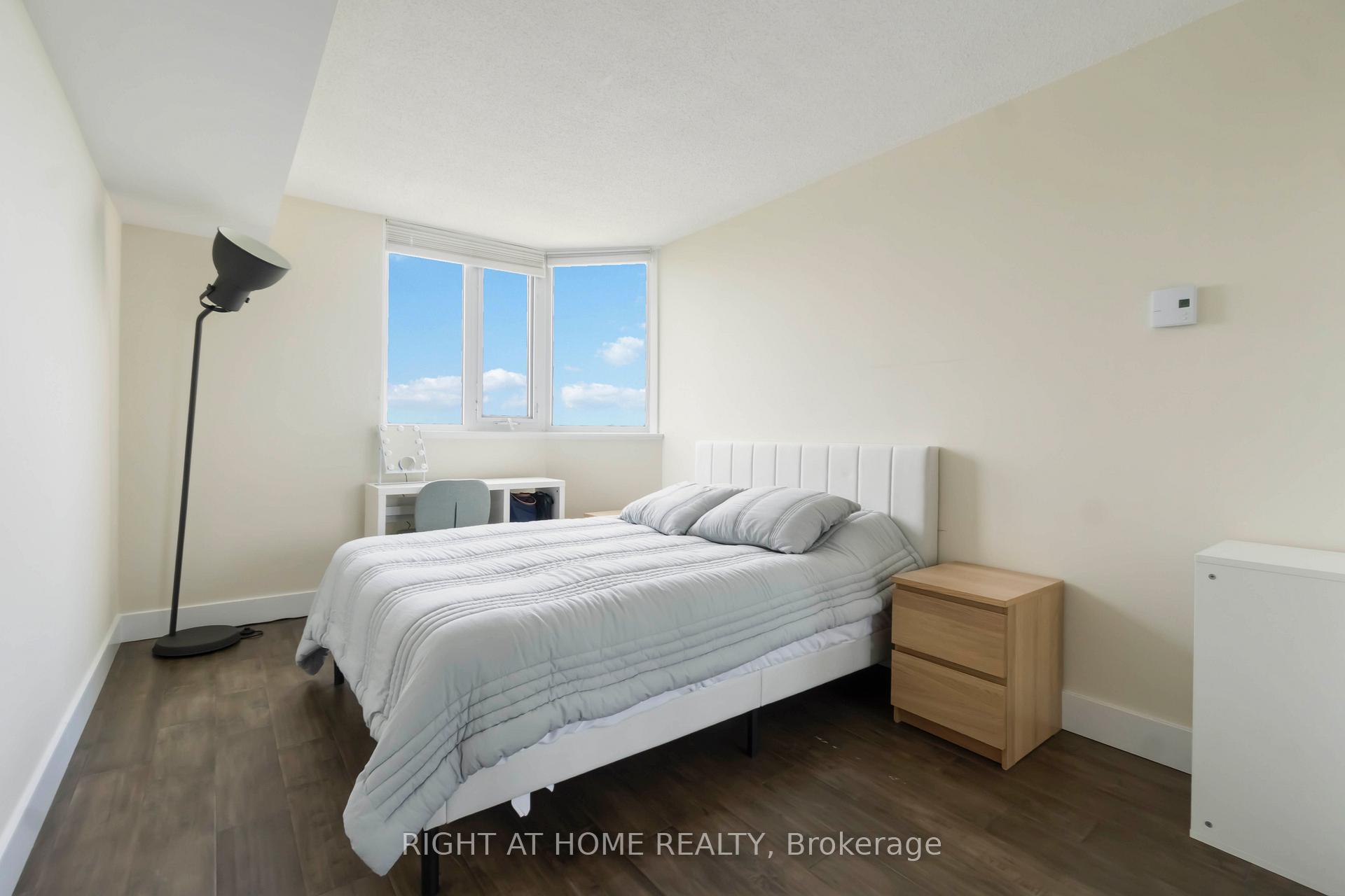 Photo 24 of Unit 1608, 1500 Riverside Drive, Ottawa, Riverview Park — HOMEH
