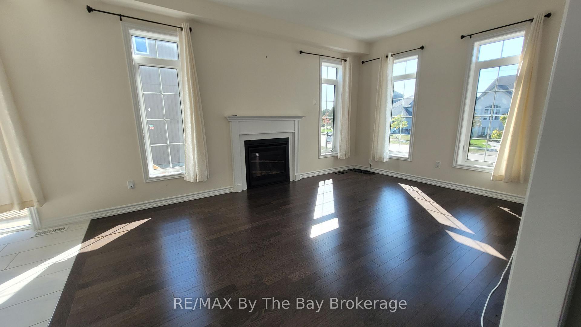 Photo 4 of 218 Roy Drive, Clearview, Stayner — HOMEH