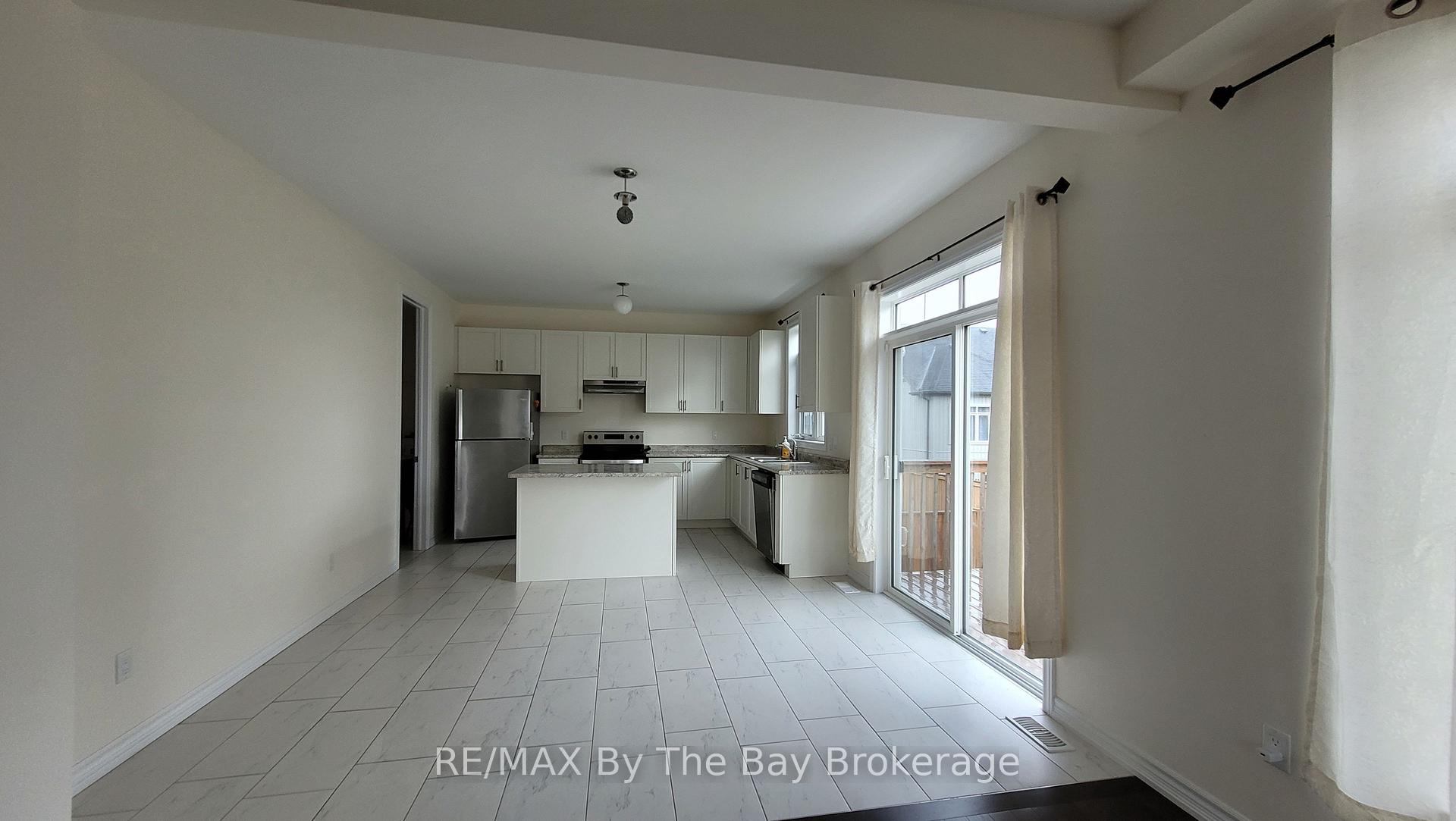 Photo 7 of 218 Roy Drive, Clearview, Stayner — HOMEH