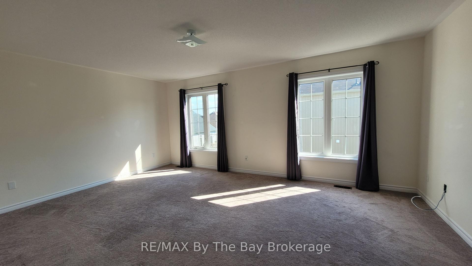 Photo 12 of 218 Roy Drive, Clearview, Stayner — HOMEH
