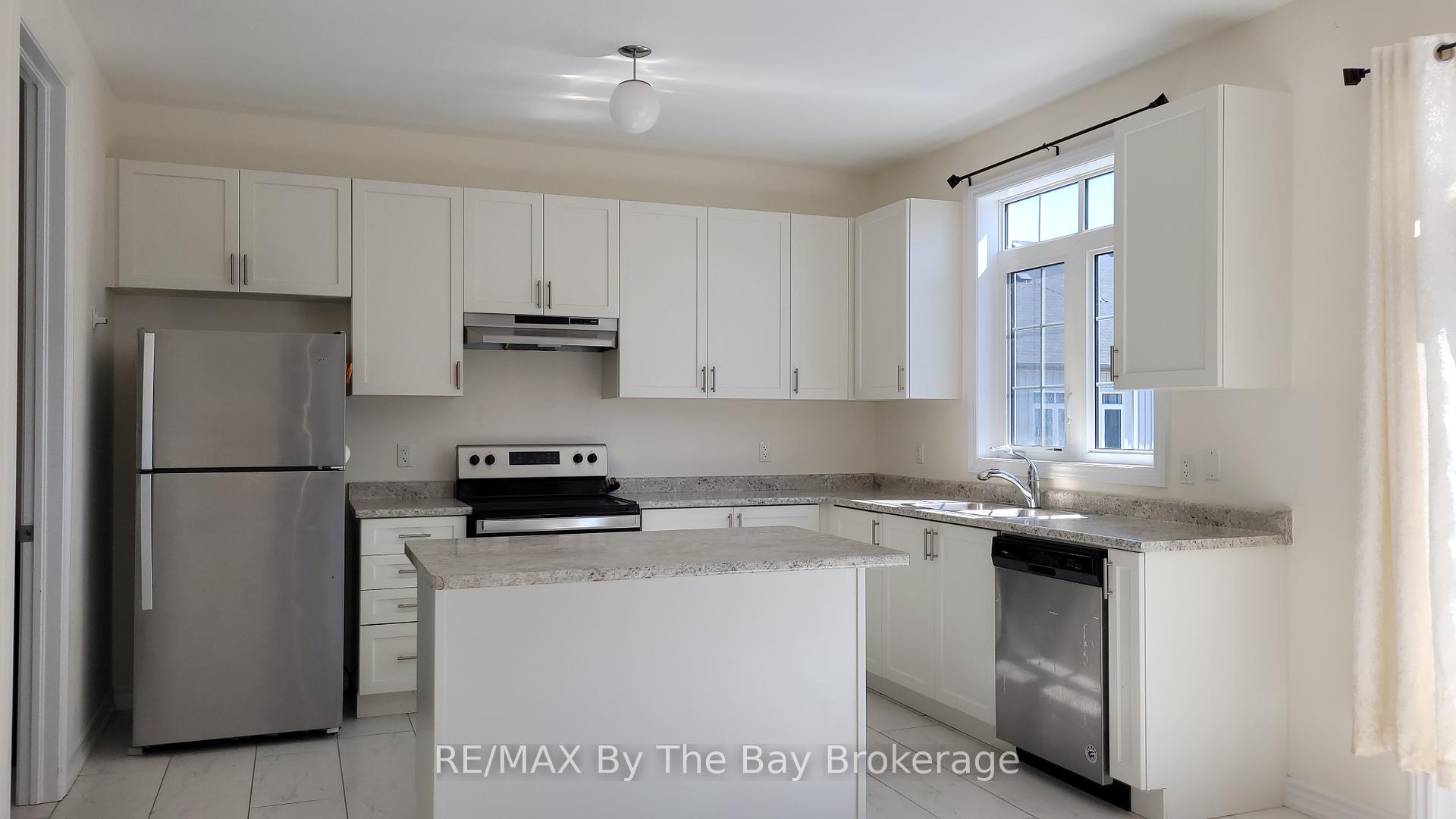 Photo 24 of 218 Roy Drive, Clearview, Stayner — HOMEH