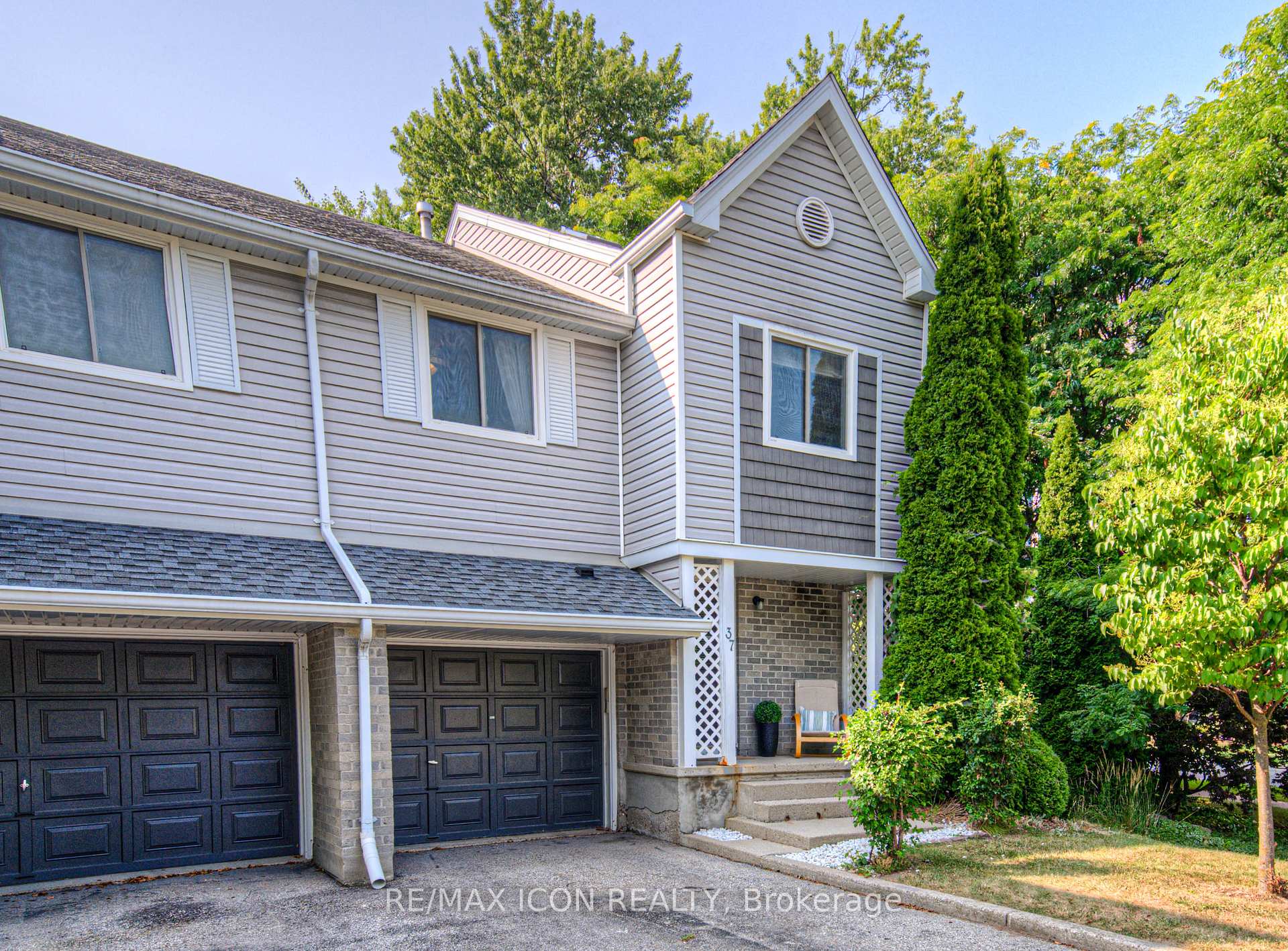 Photo 1 of Unit 37, 54 Green Valley Drive, Kitchener, Pioneer Park — HOMEH