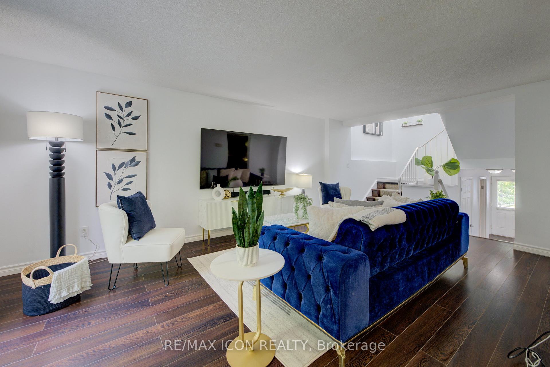 Photo 6 of Unit 37, 54 Green Valley Drive, Kitchener, Pioneer Park — HOMEH