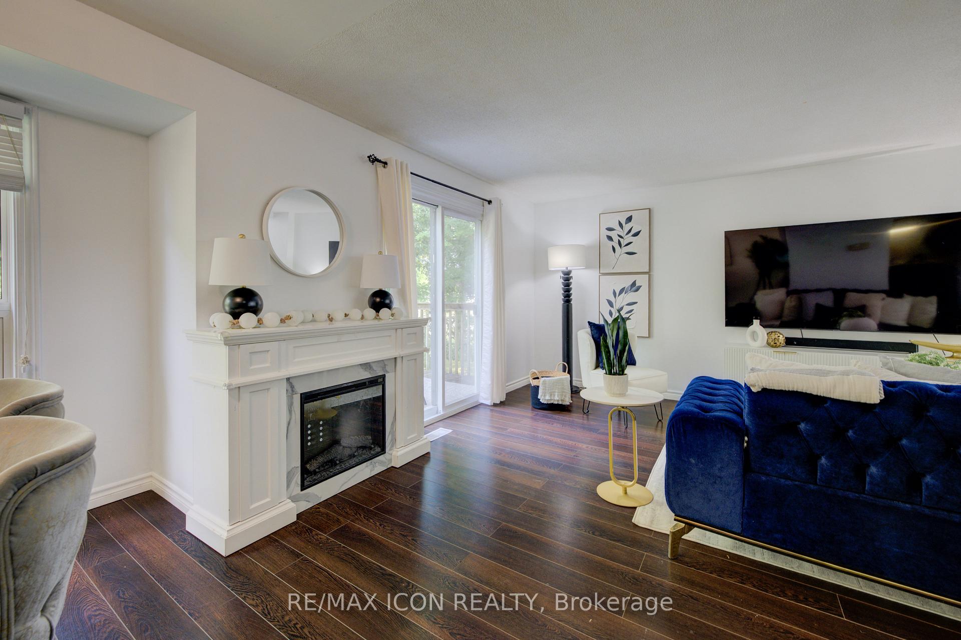 Photo 11 of Unit 37, 54 Green Valley Drive, Kitchener, Pioneer Park — HOMEH