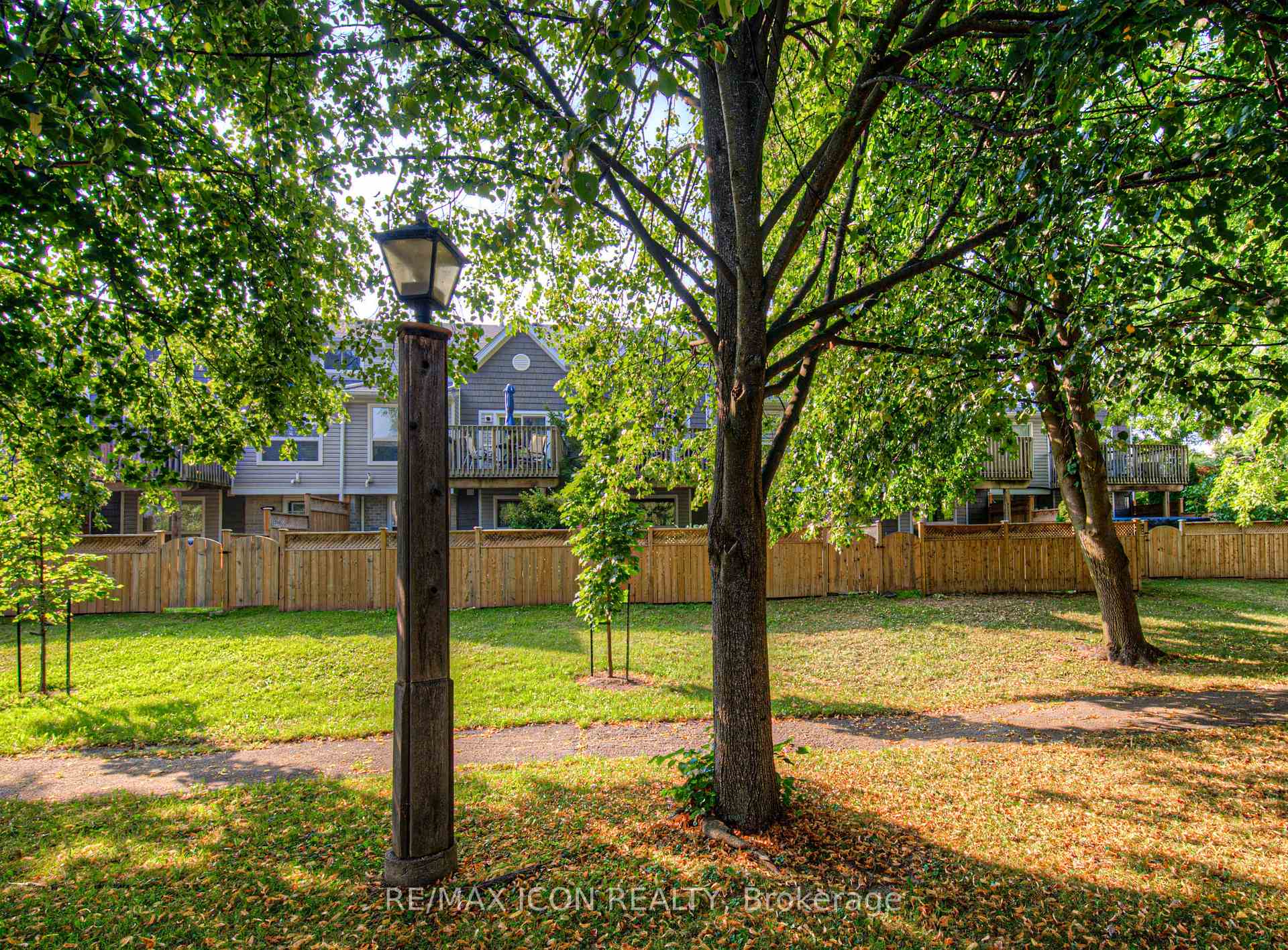 Photo 33 of Unit 37, 54 Green Valley Drive, Kitchener, Pioneer Park — HOMEH