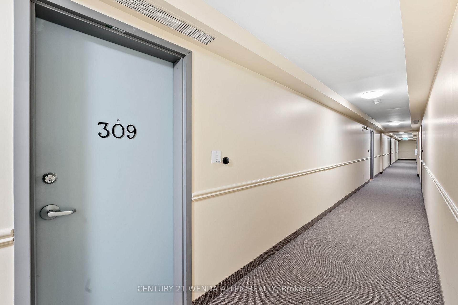 Photo 6 of Unit #309, 98 Aspen Spring Drive, Clarington, Bowmanville — HOMEH