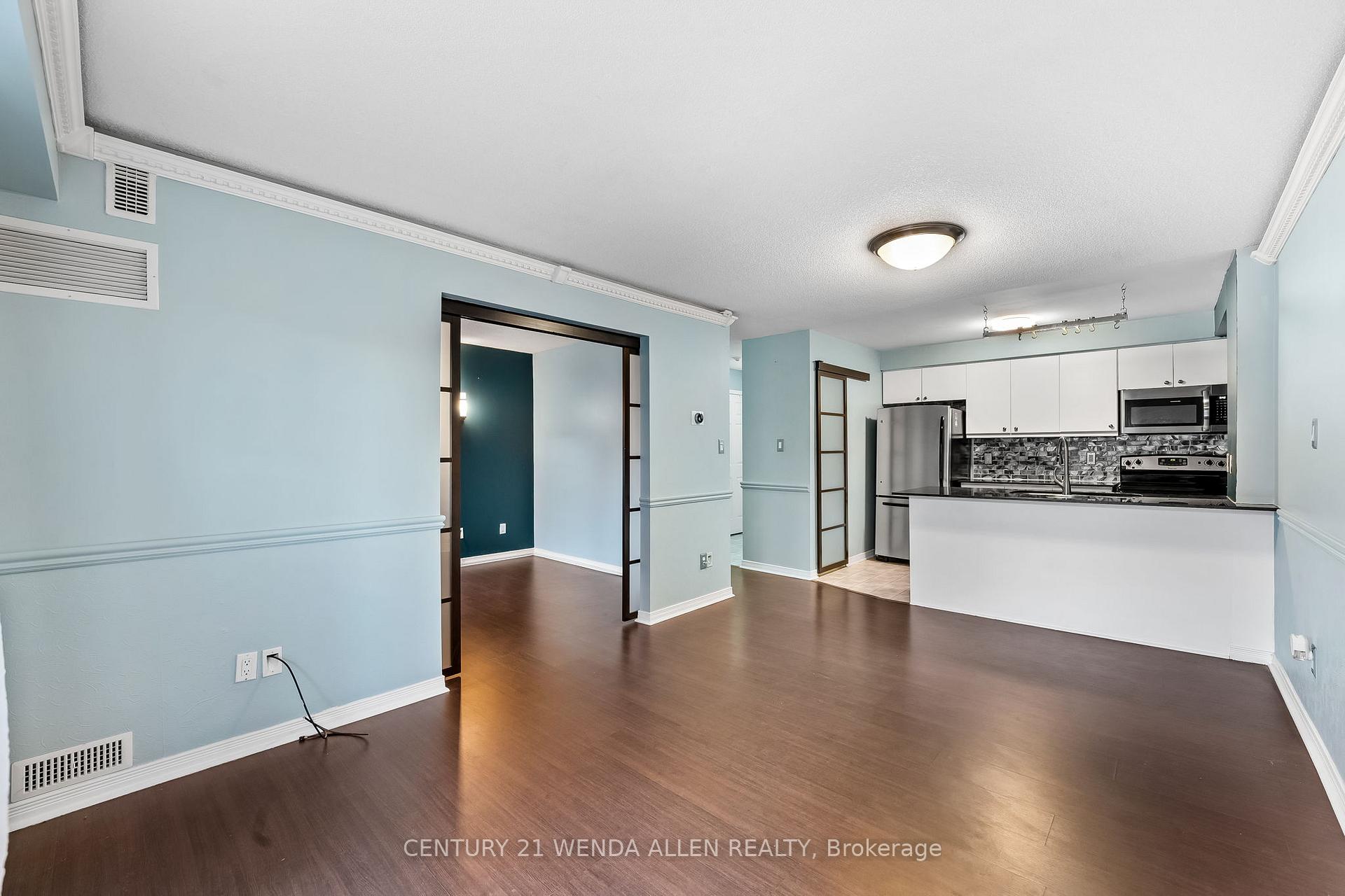 Photo 9 of Unit #309, 98 Aspen Spring Drive, Clarington, Bowmanville — HOMEH